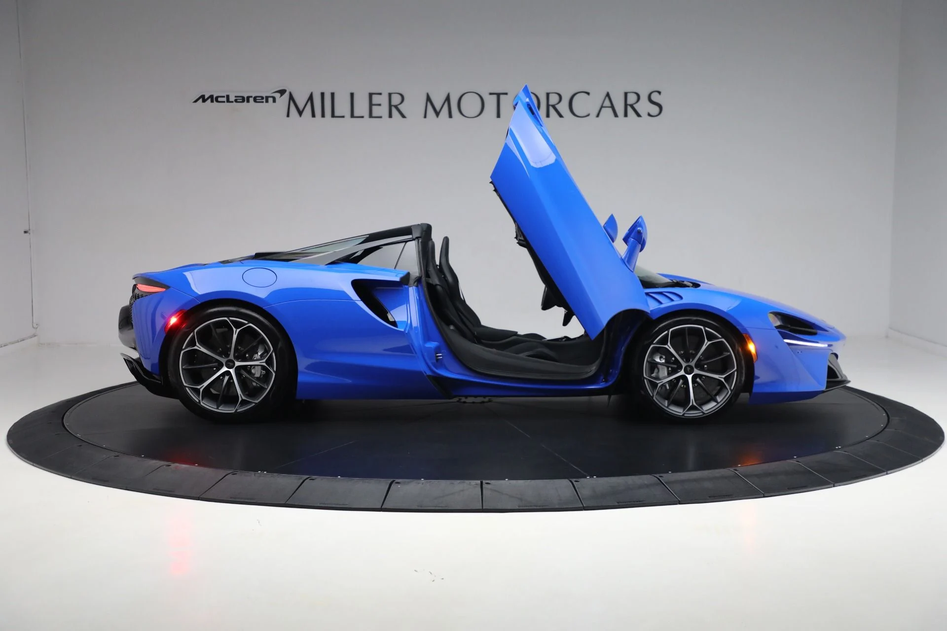 mph030_3488562222_New_2025_Mc_Laren_Artura_Spider_Performance_2928105f27