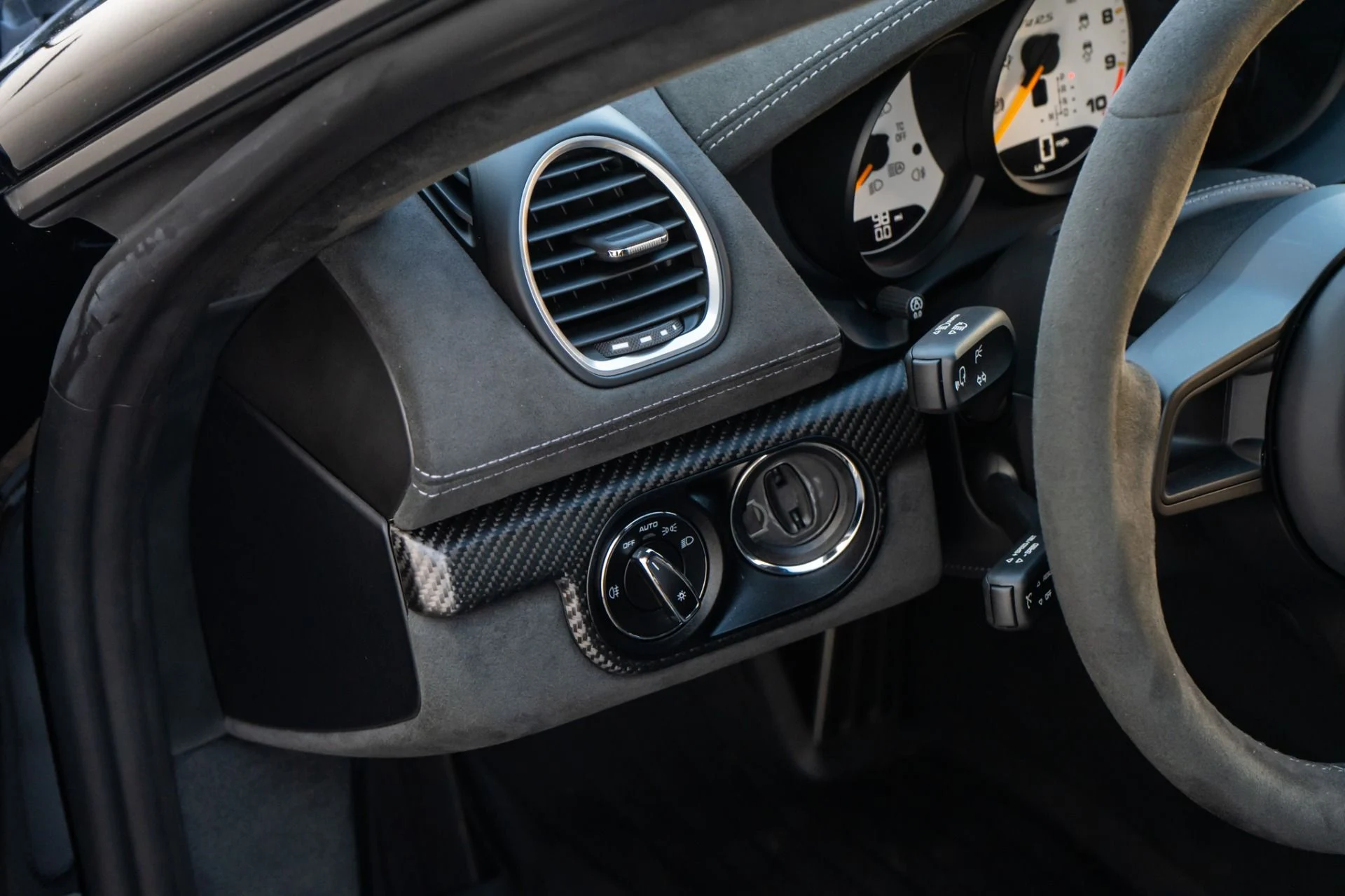 mph030_3500714278_Used_2024_Porsche_718_Cayman_GT_4_RS_Weissach_1755715163_f8fa14b10f