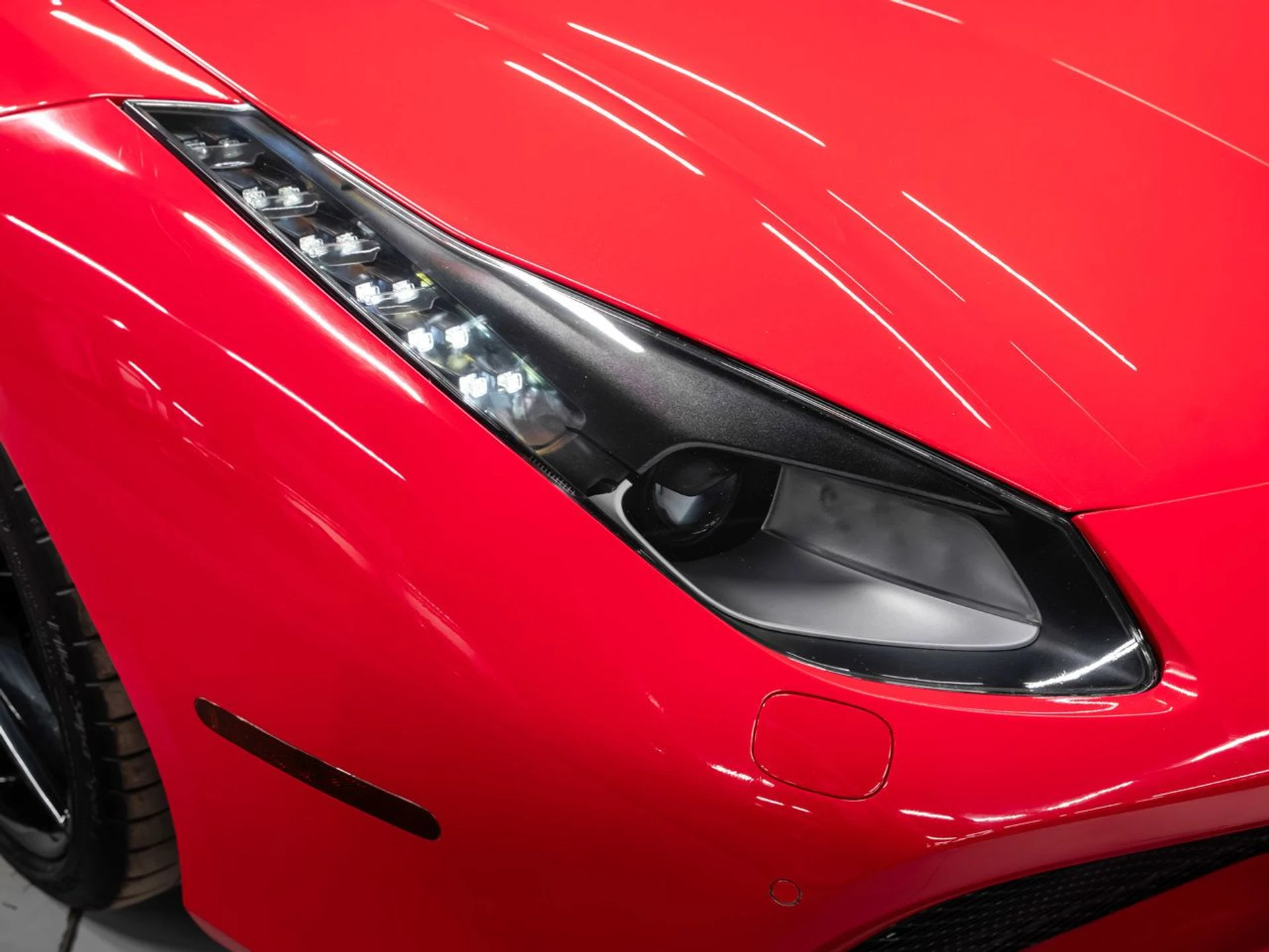 mph030_35023784_ferrari_488_gtb_2017_32ad5ea912