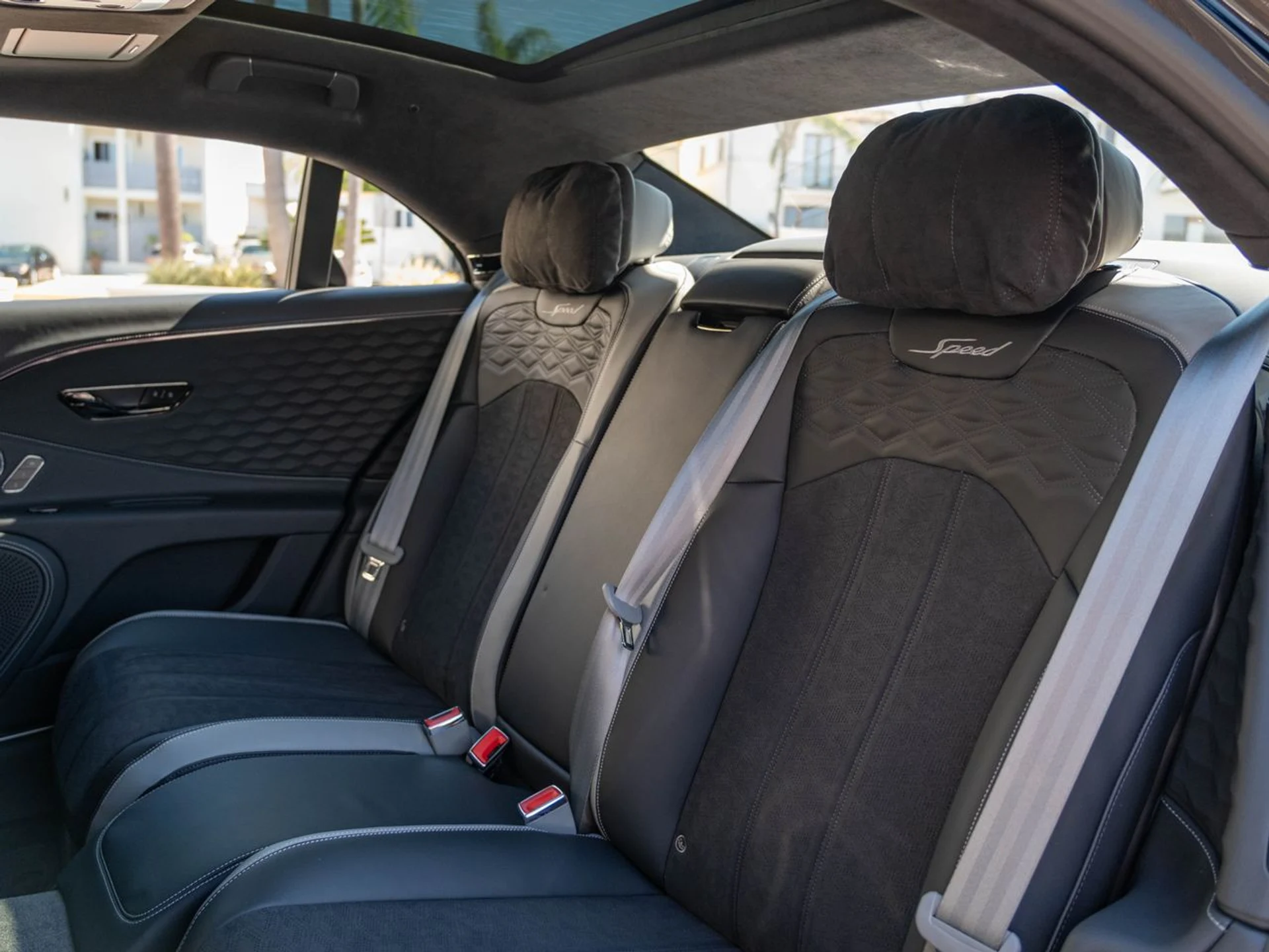 mph030_3505696653_88a8a98a927a199b69e721b4a76a3e66x_95557e3d34