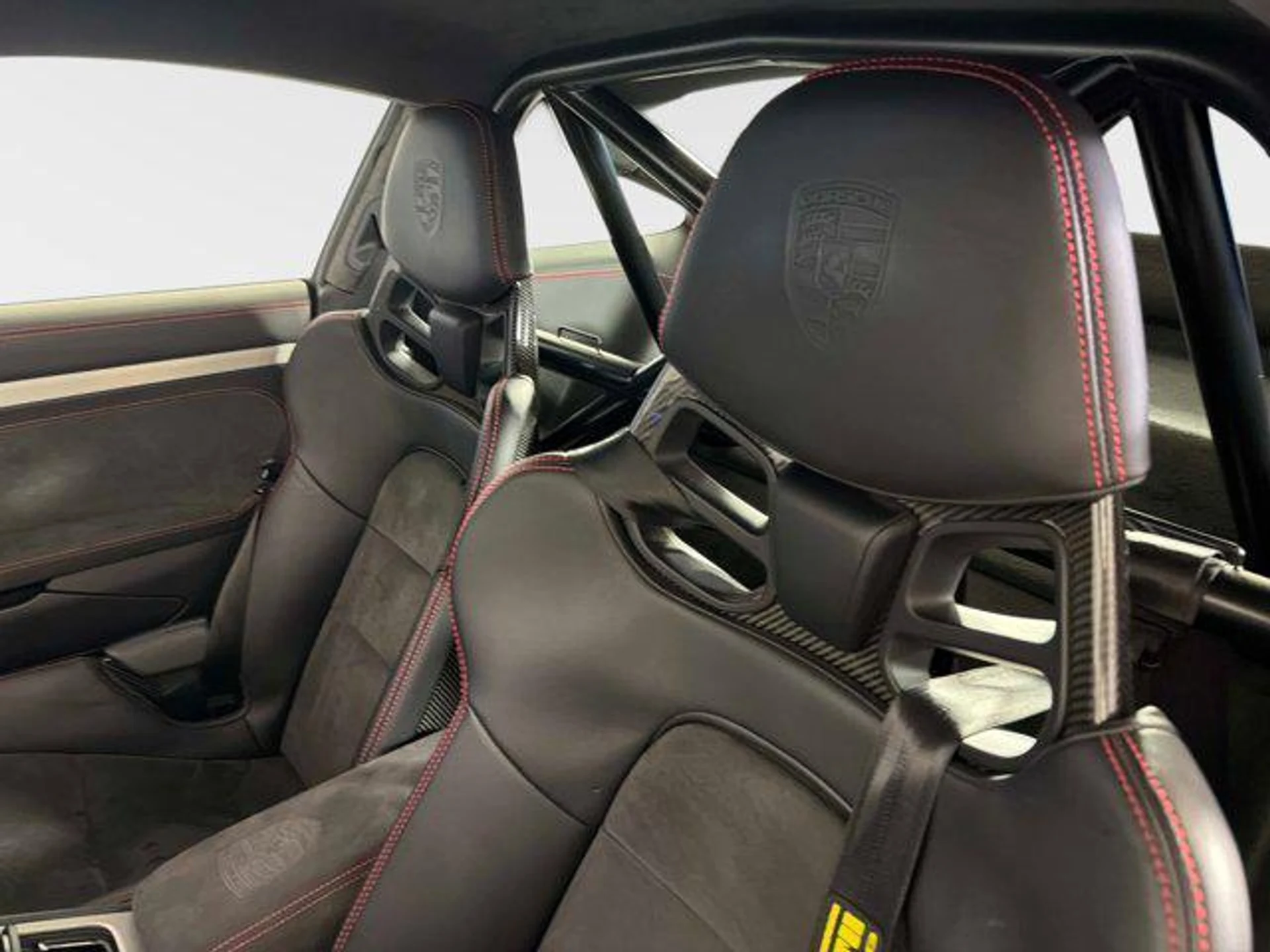 mph030_351326525_M_Qh_4x00_LG_93_UYL_Zb_RU_2x_Oa_Ip_JU_ee101b67f3