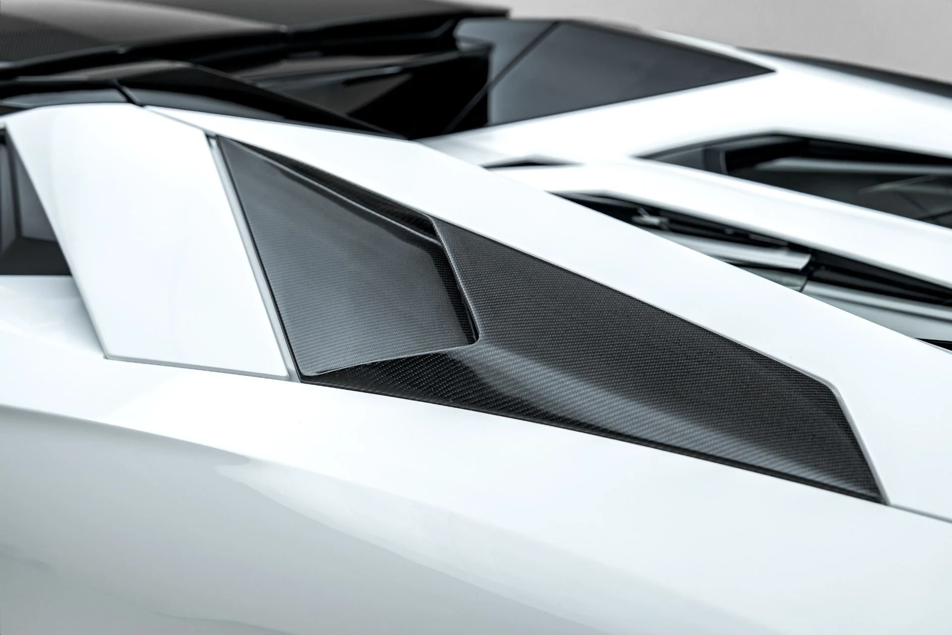 mph030_3517049481_Used_2016_Lamborghini_Aventador_LP_700_4_1790099104_de6ffe9920