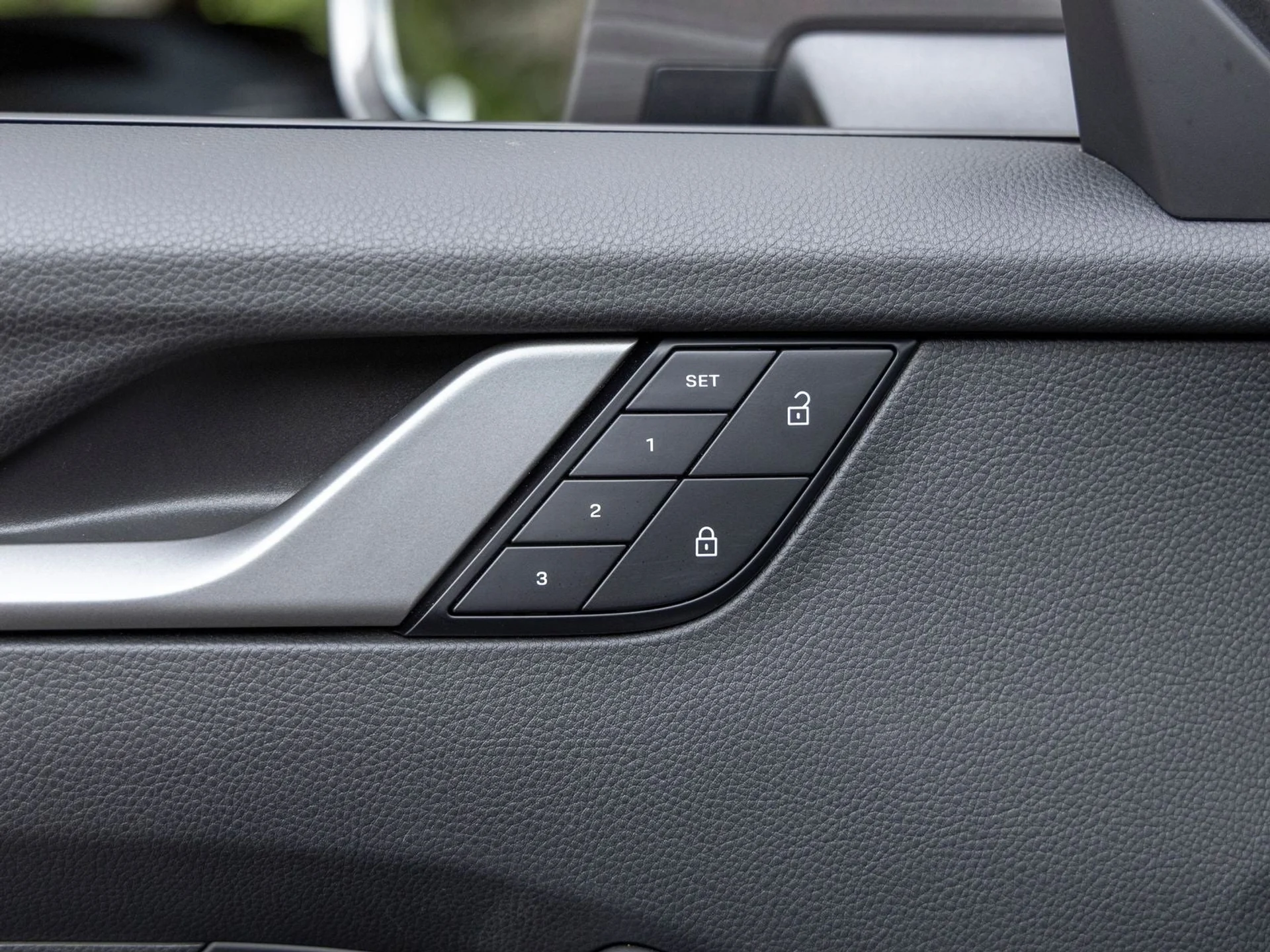 mph030_3519302791_31_0757f84086