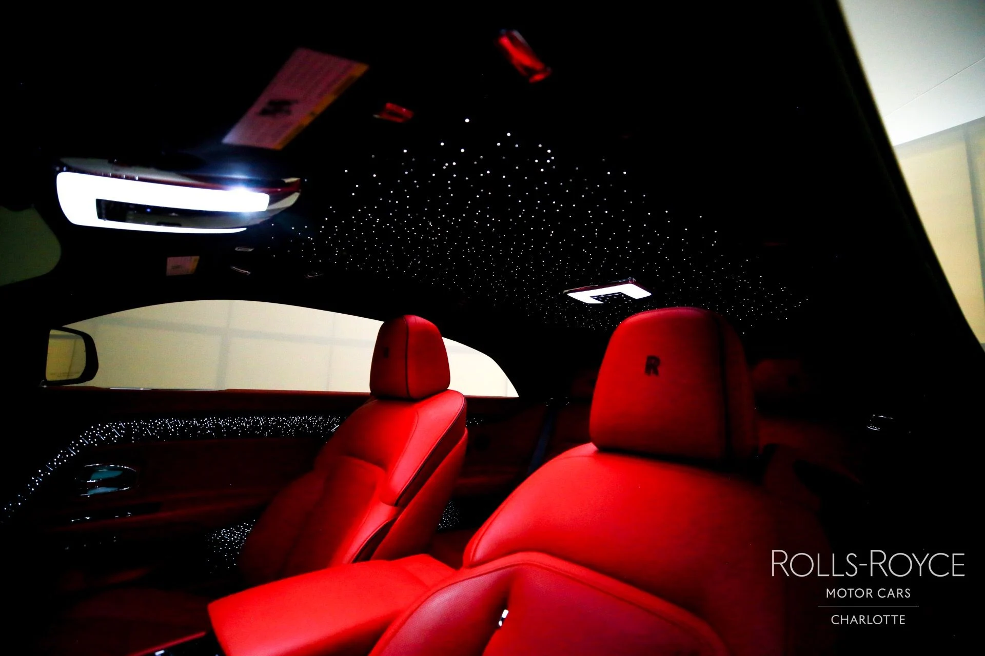 mph030_352702636_Used_2024_Rolls_Royce_Spectre_1755798527_e455d0280e