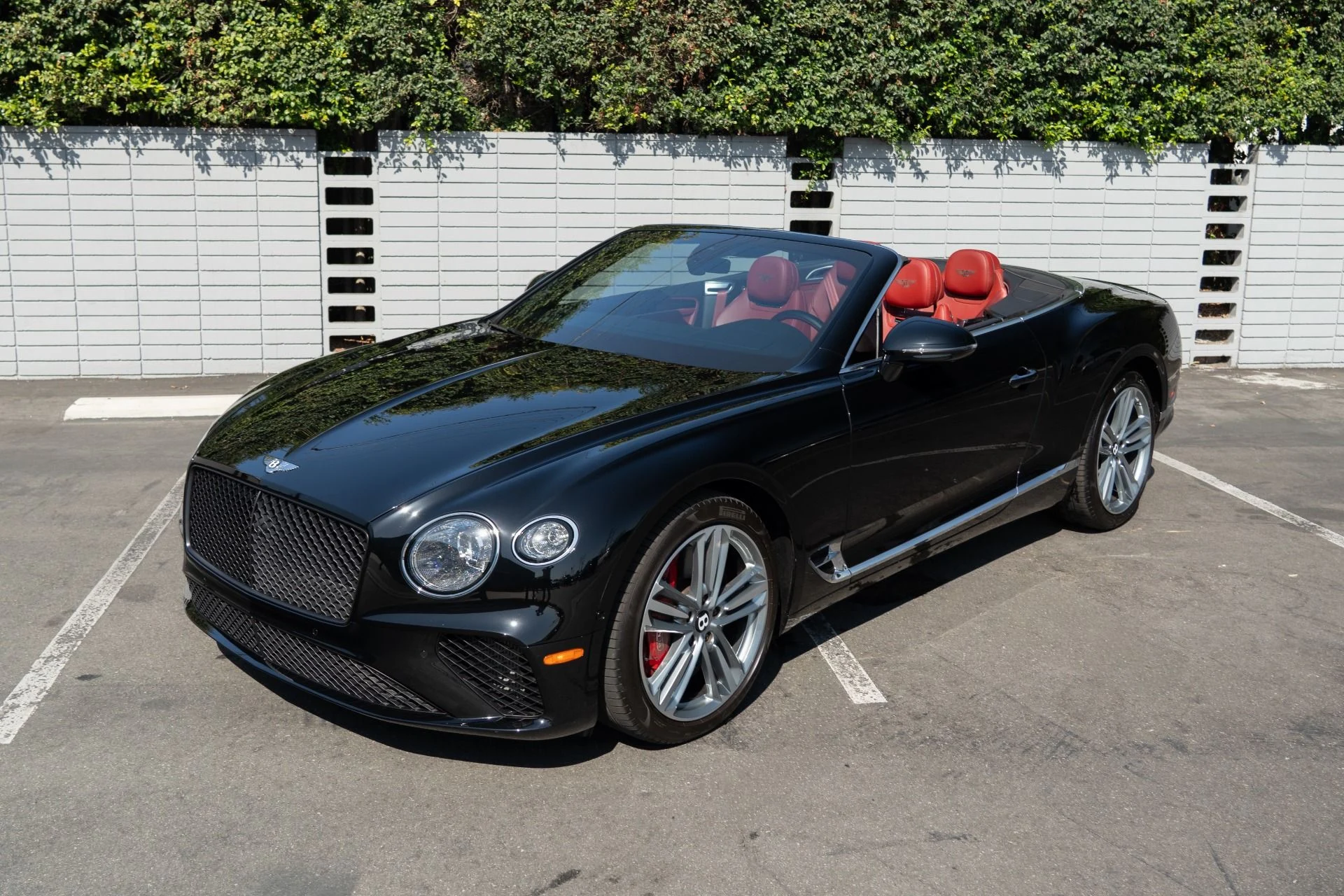 mph030_3533706889_Used_2023_Bentley_Continental_GTC_V8_1755892856_5de33755cf