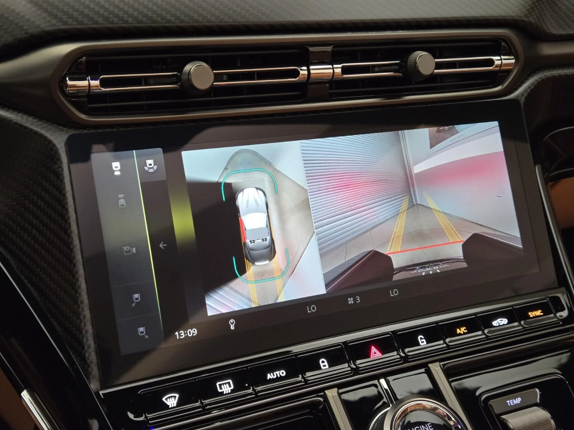 mph030_3537830452_New_2026_Aston_Martin_Vantage_S_1776403031_4dbab67994