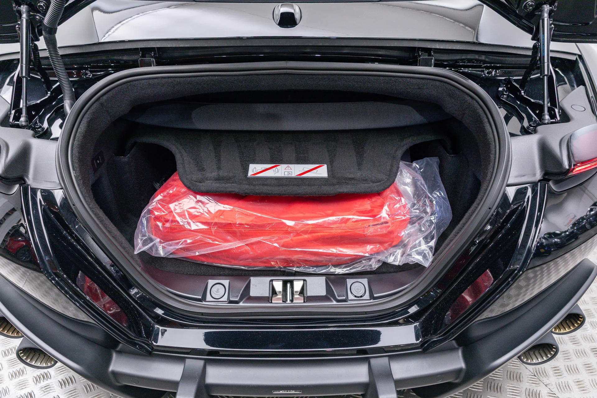 mph030_3546140220_f95665376e8346408871dd5654c1dce9_987c0ca7b2