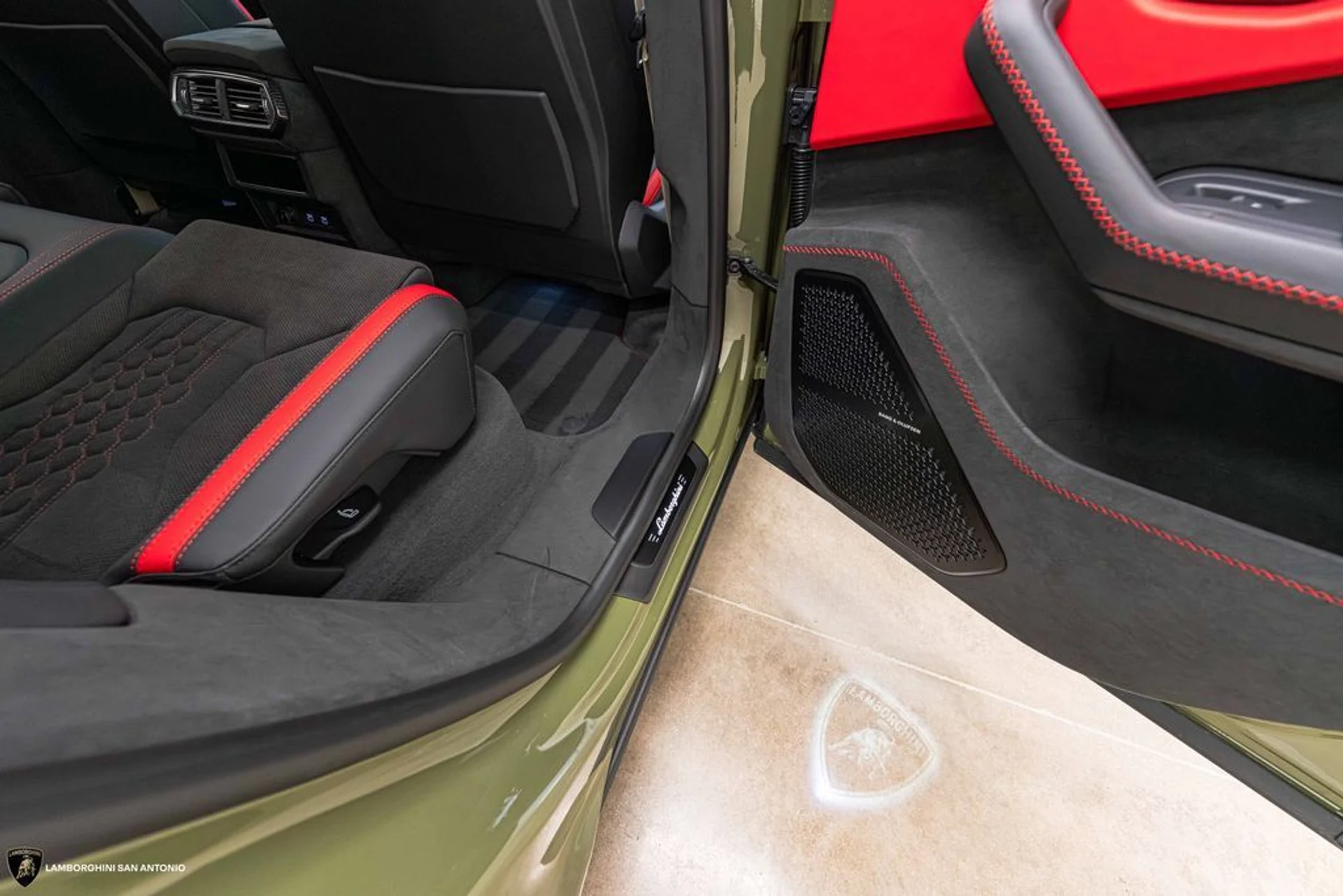 mph030_3549753085_f40f3aebbd919355b0f08fc6f759023bx_8fd79f6c3f