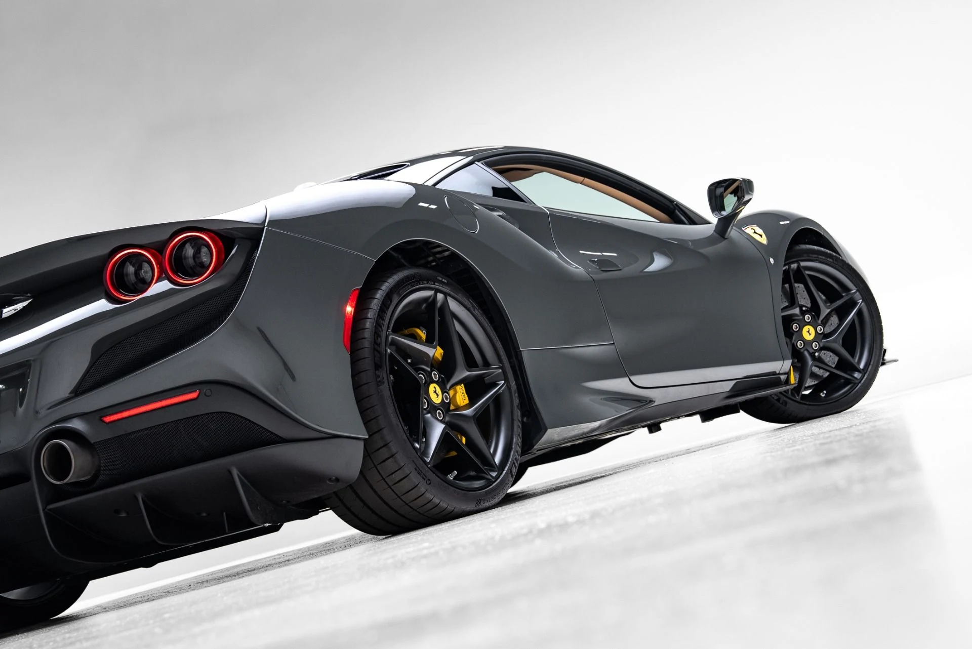 mph030_3555332387_Used_2022_Ferrari_F8_Tributo_1775088257_960ed99394