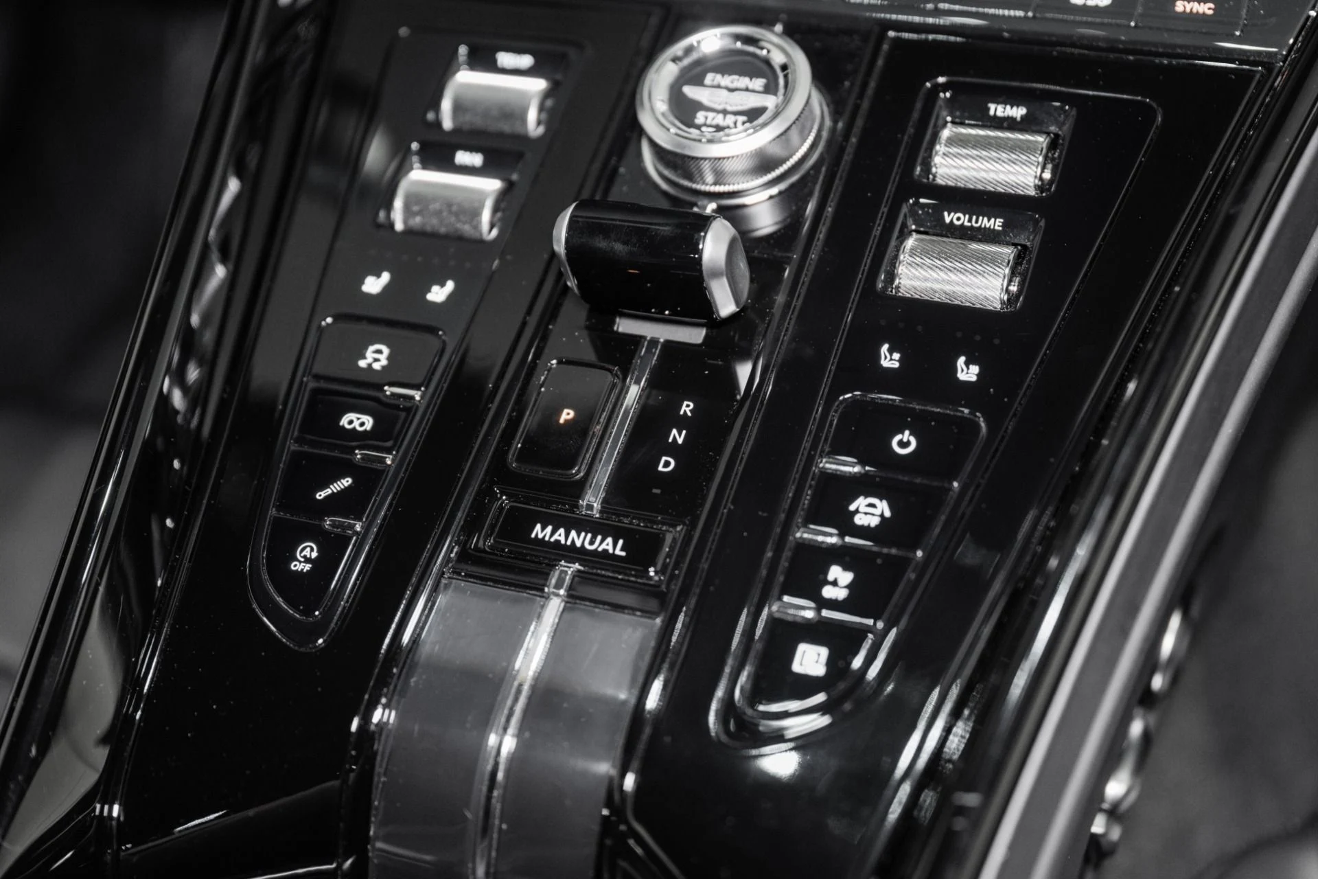 mph030_3571738697_Used_2024_Aston_Martin_DB_12_V8_1773165102_08792cabb0