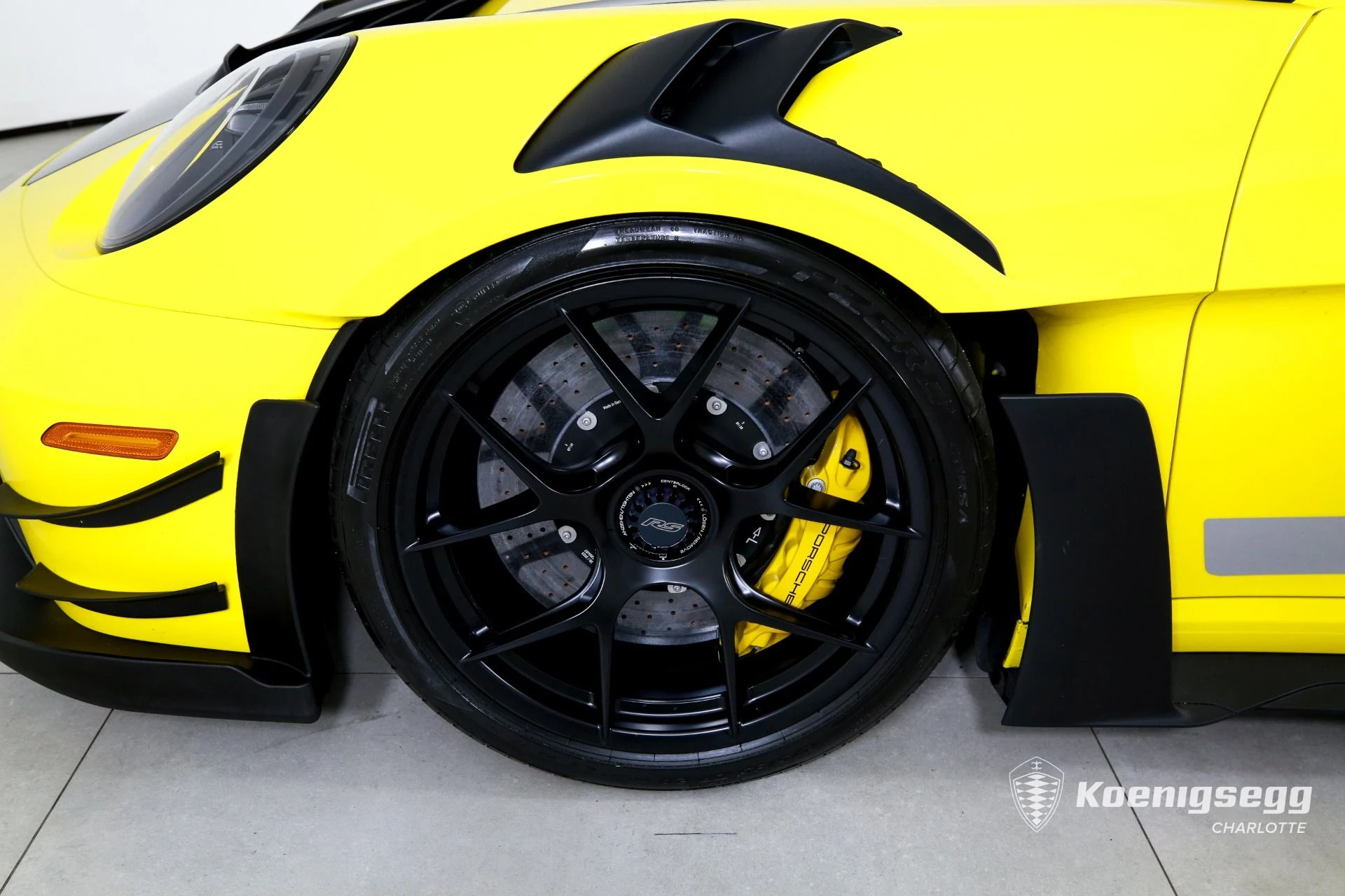 mph030_3578717607_Used_2024_Porsche_911_GT_3_RS_MANTHEY_1774641347_45b0847cd1