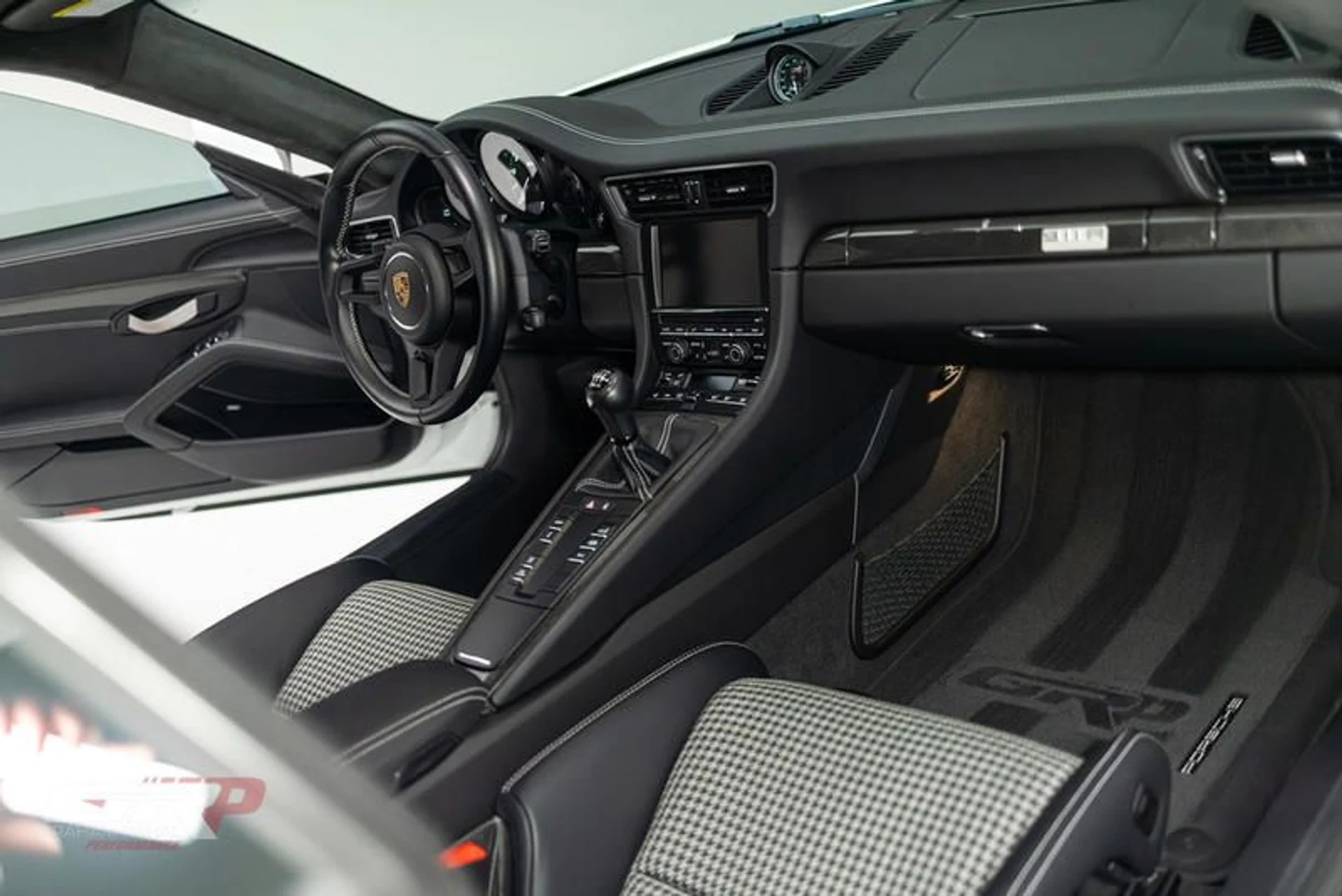 mph030_3583228312_BE_47066_A_81_DF_499_A_A982_568_F56_F47_AC_4_328f106dbd