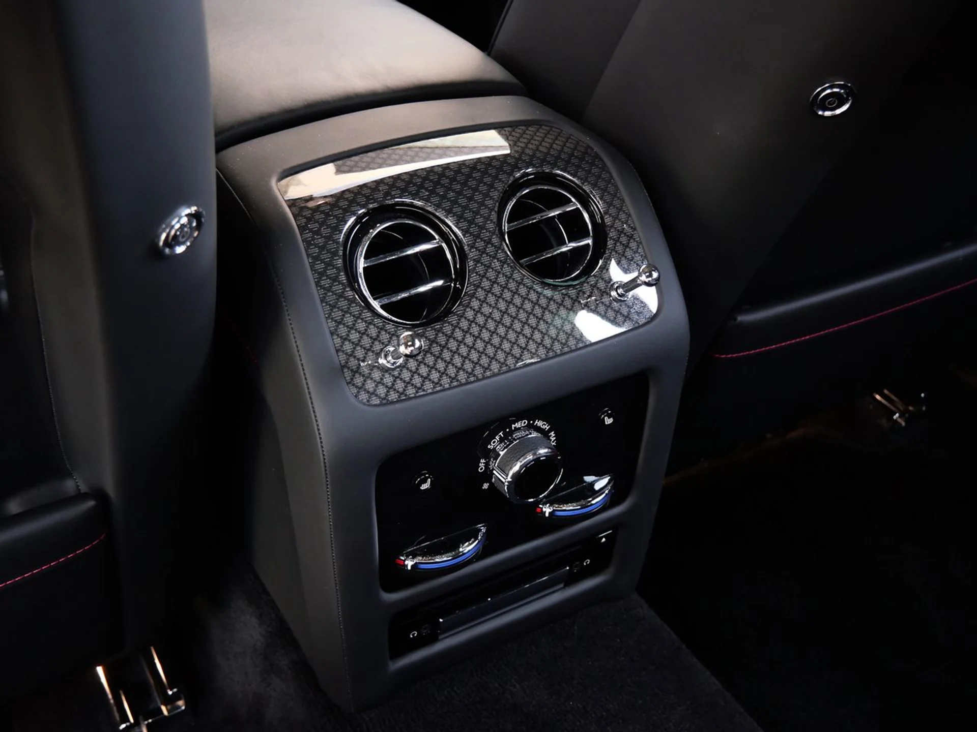 mph030_3585912368_7387425af5e312beed3173d549a3c303x_eb46690bf4