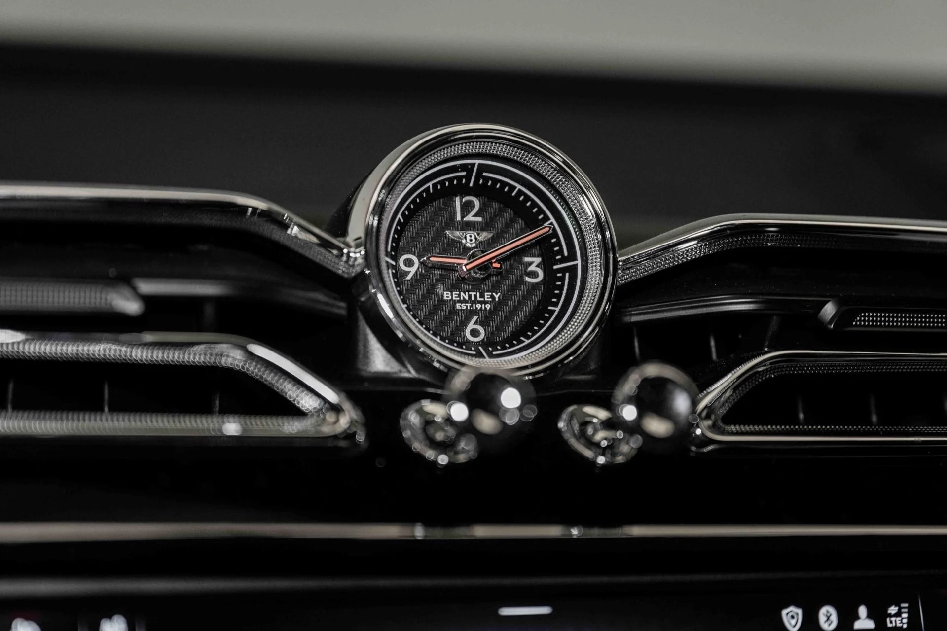 mph030_3586415696_Used_2022_Bentley_Bentayga_S_1725543345_e3cd291f31