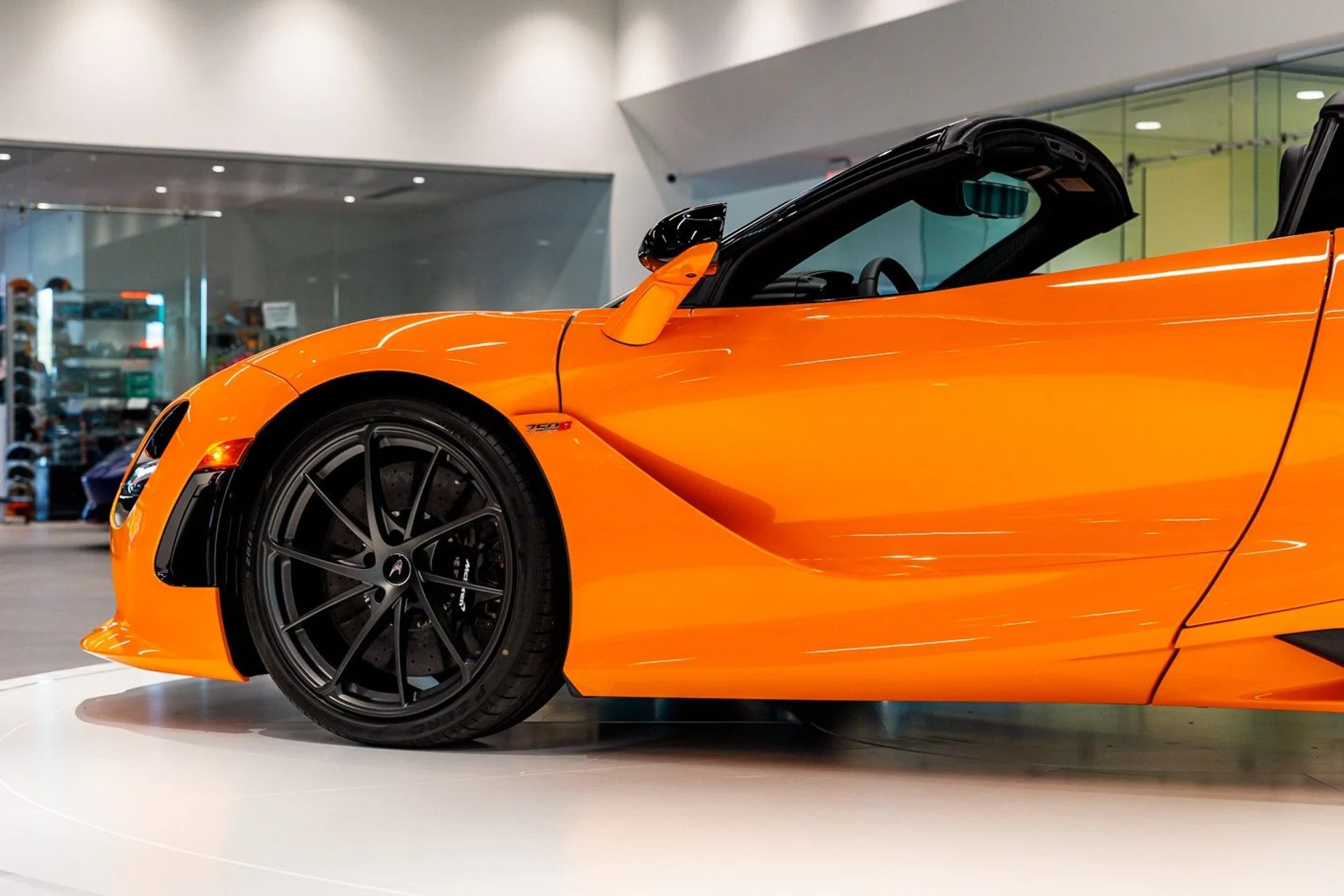 mph030_3589991196_651_p31_l_68f8cf1d4e