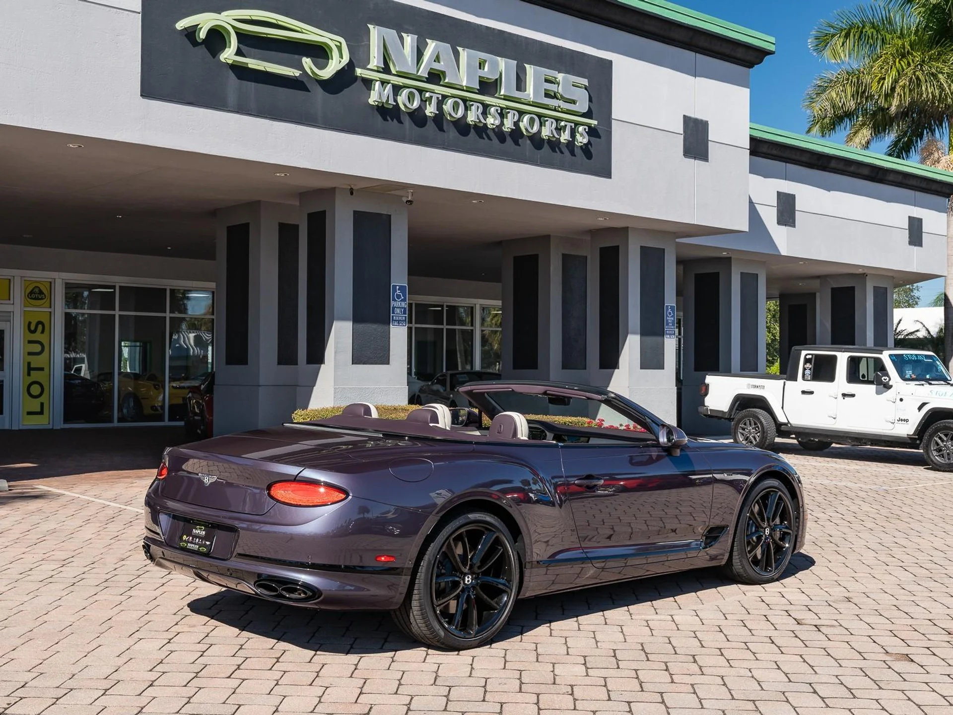 mph030_3592471451_Used_2024_Bentley_Continental_GT_V8_1763485677_356af73352