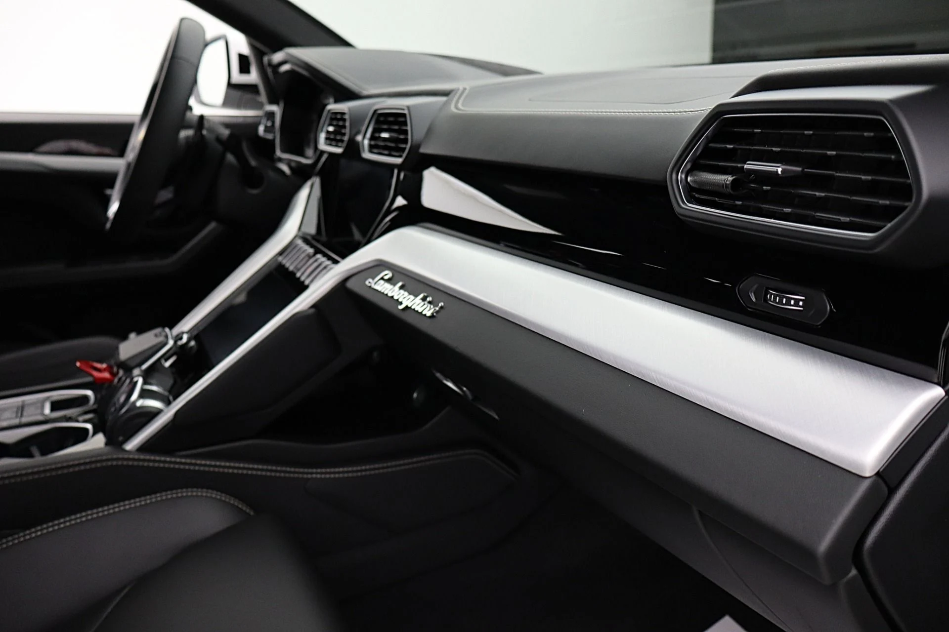 mph030_3593676951_Used_2020_Lamborghini_Urus_SELEZIONE_PRE_OWNED_CERTIFIED_8531f5e736