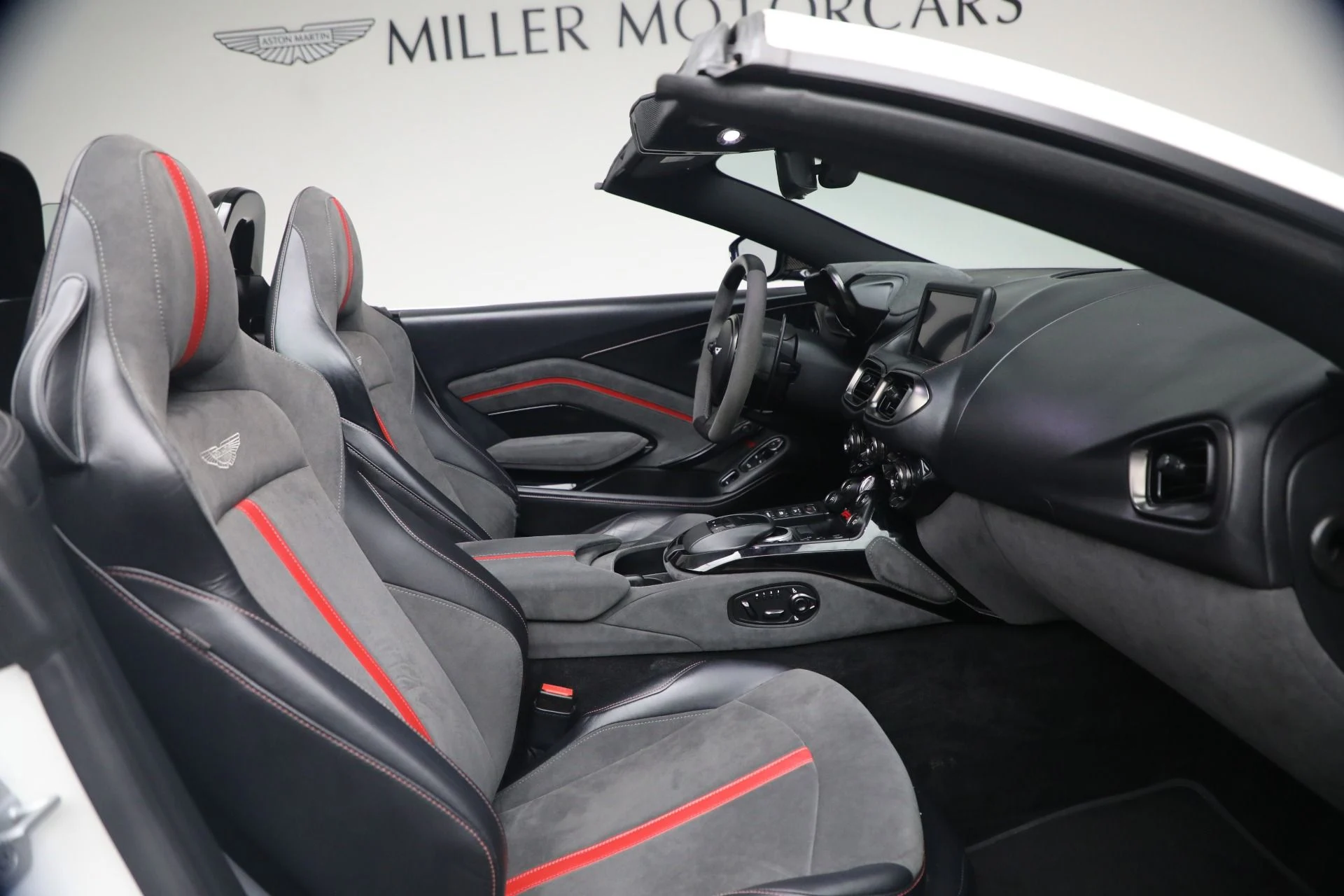 mph030_3602138460_Used_2023_Aston_Martin_Vantage_F1_Edition_1784727117_d758e8e825