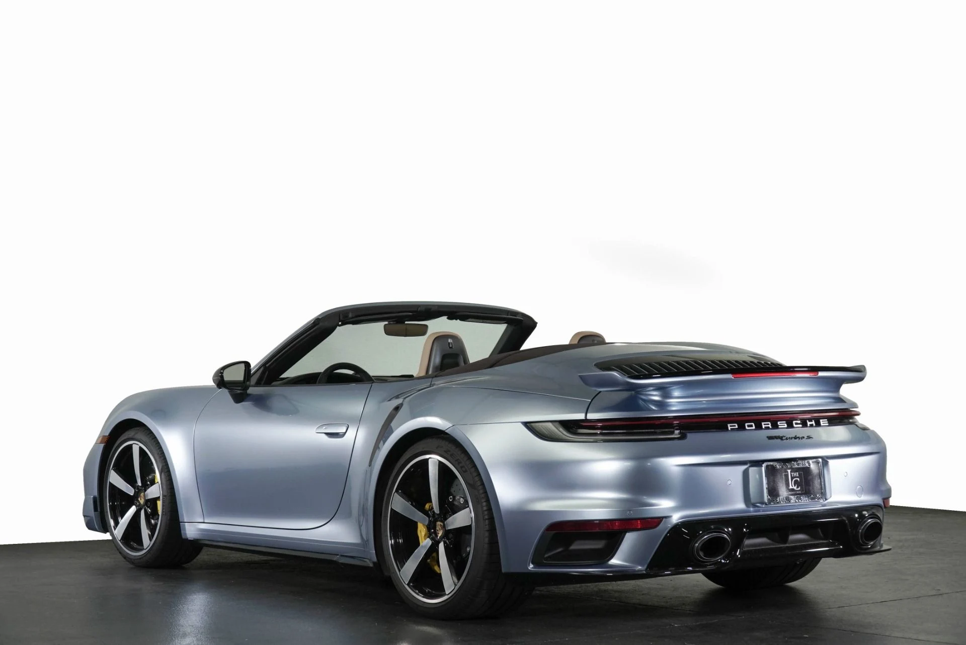 mph030_3603130695_Used_2025_Porsche_911_Turbo_S_1776533142_74593240ca