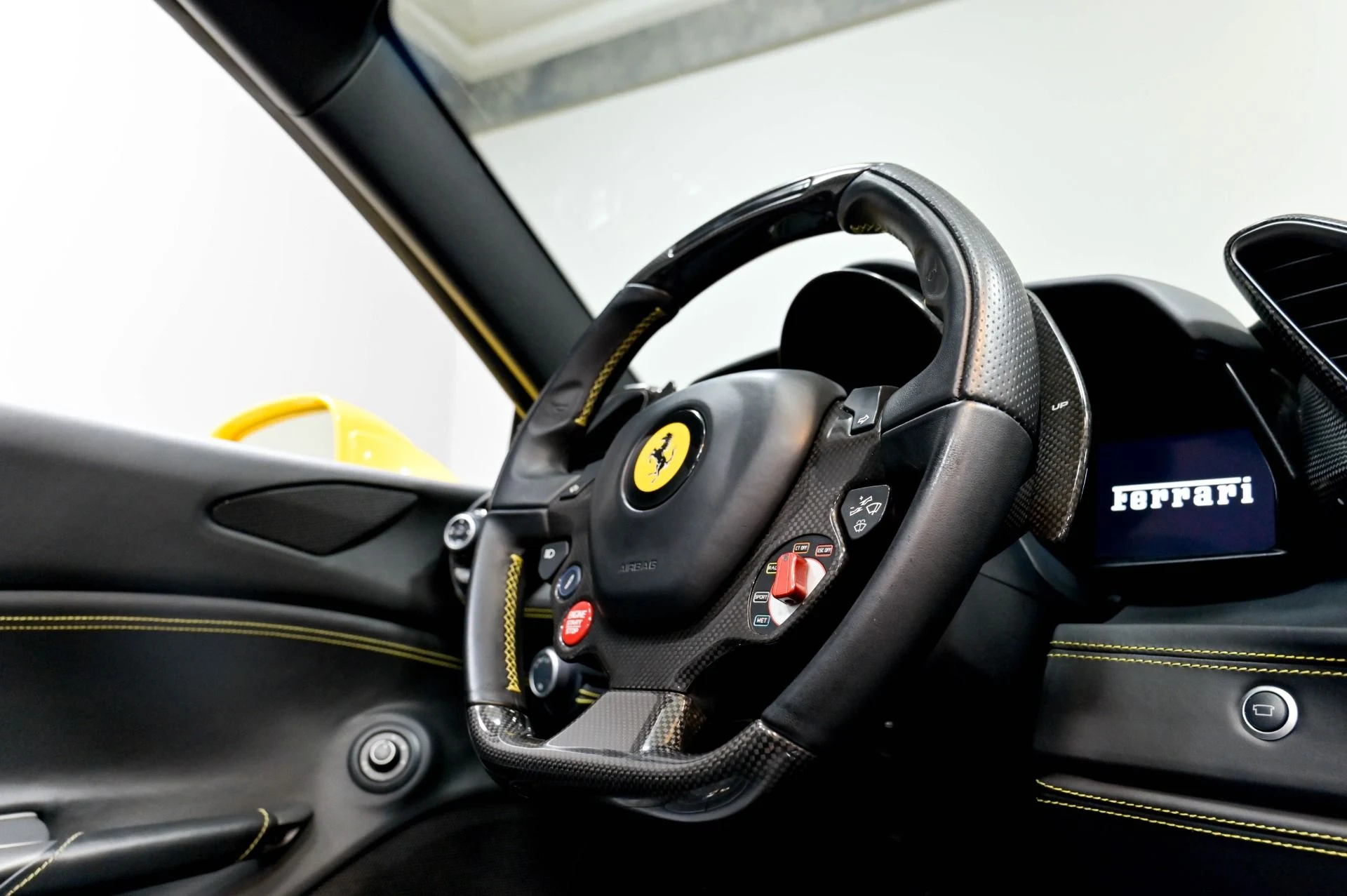 mph030_3604439610_Used_2017_Ferrari_488_Spider_1782250763_6a6d94bac3