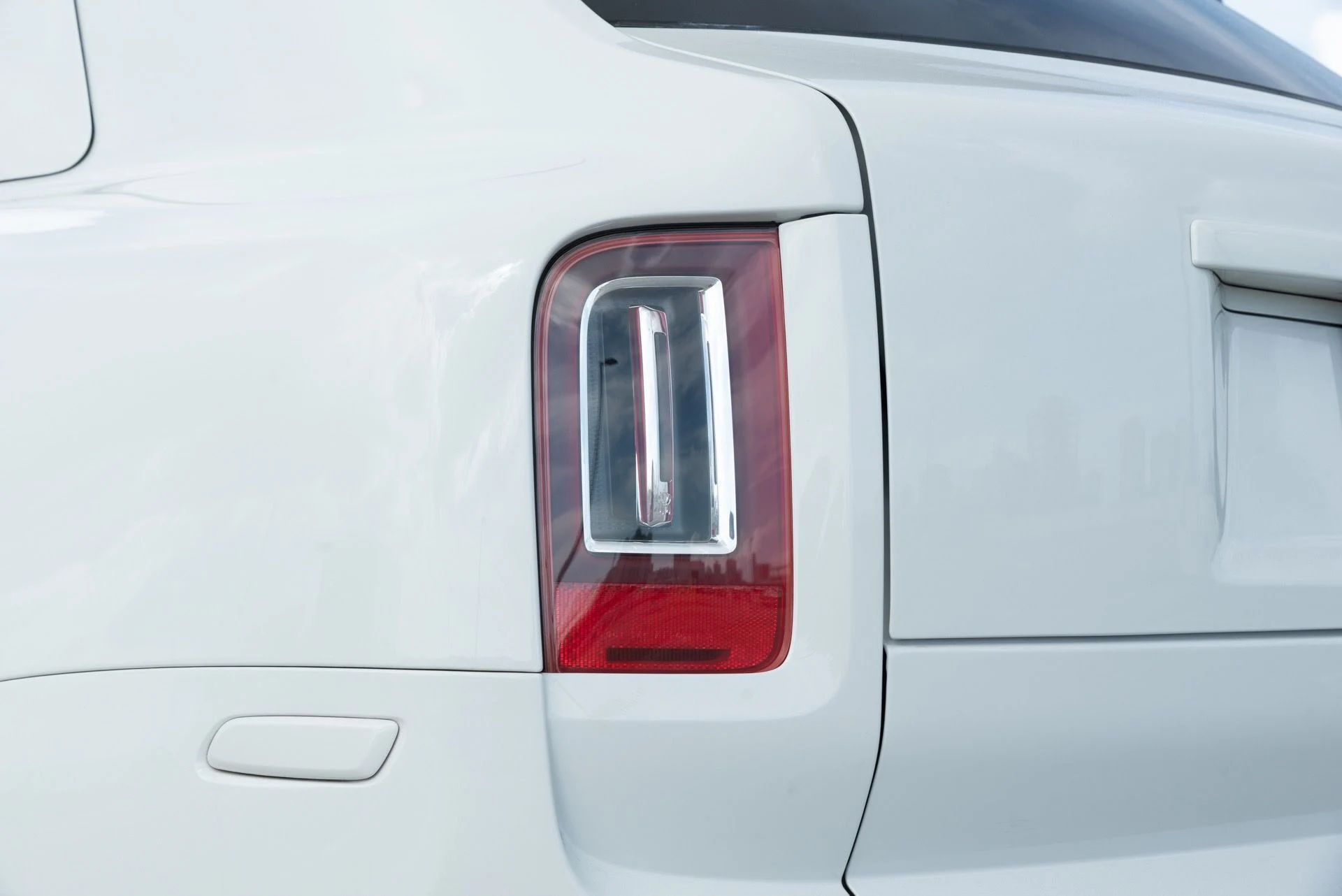 mph030_3607095869_Used_2020_Rolls_Royce_Cullinan_1764721010_18417141c7