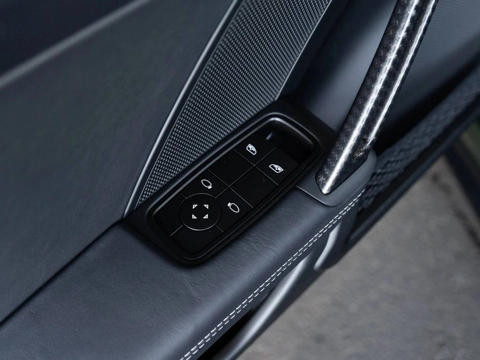 mph030_3609108629_1280_2ff270f6e4