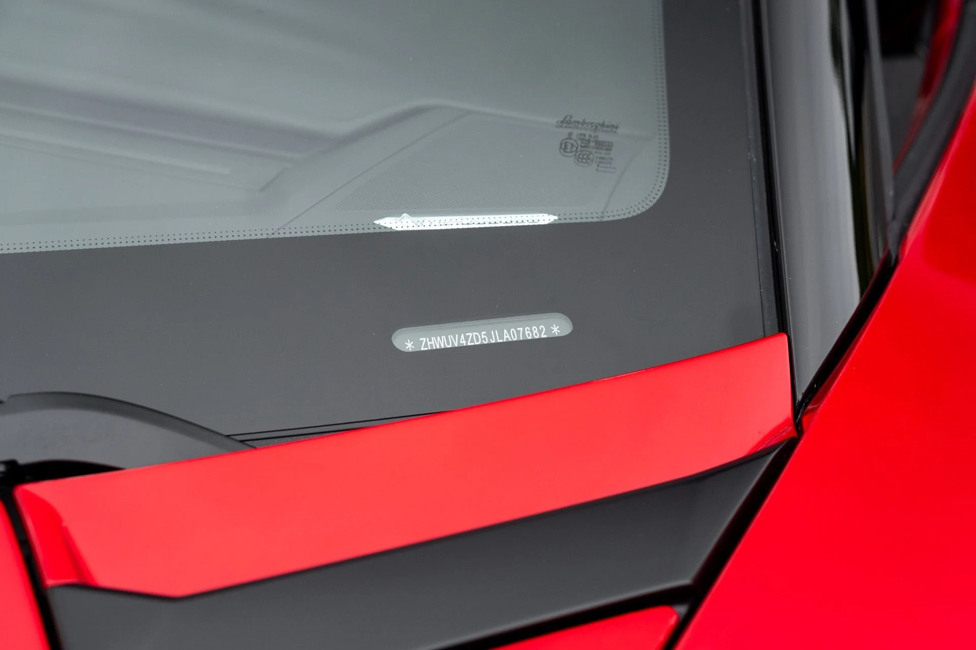 mph030_3622323144_Used_2018_Lamborghini_Aventador_Roadster_LP_740_4_S_1770343320_9ee09ff6b2