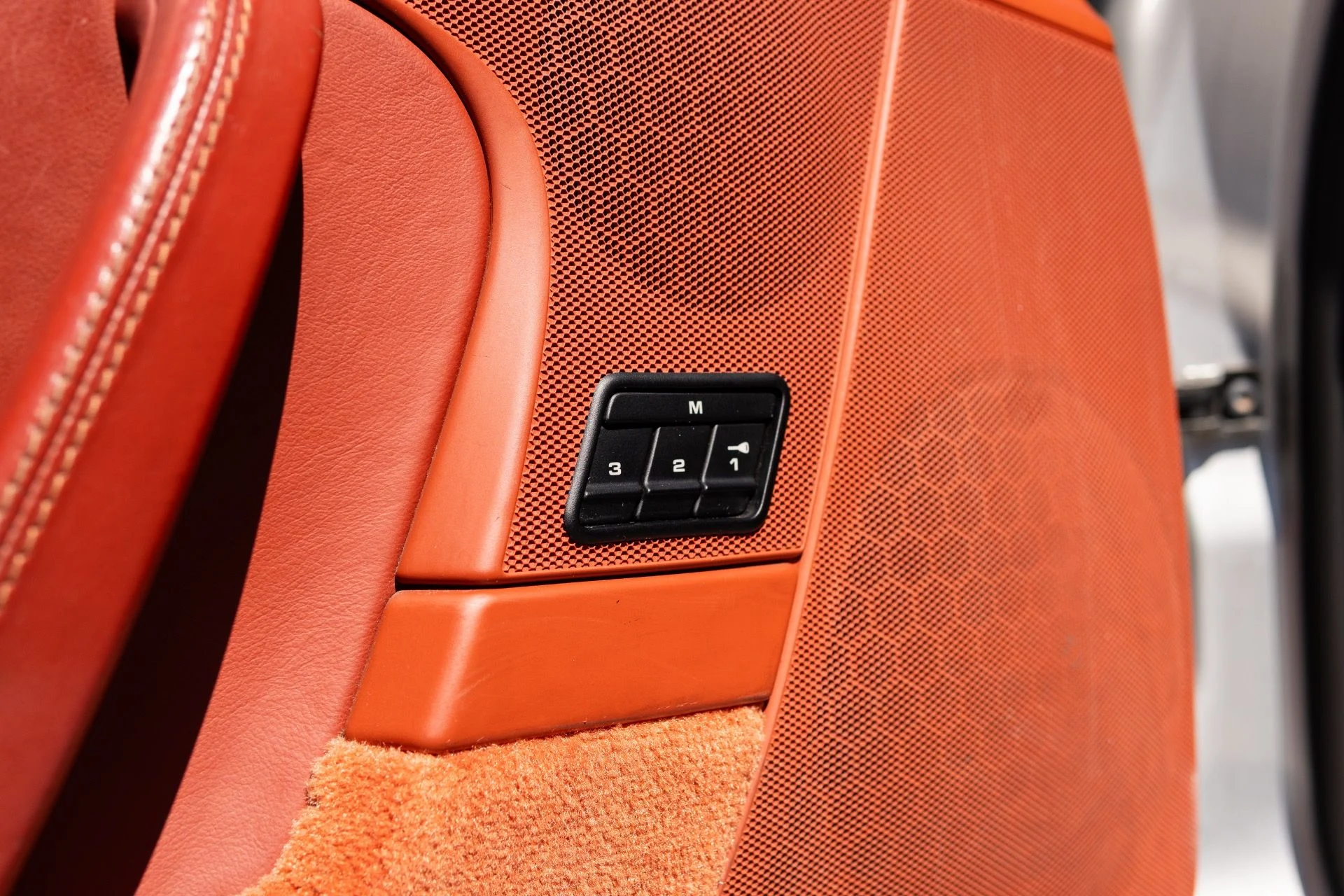 mph030_3623240358_Used_2006_Porsche_911_Carrera_S_1770441608_595bd604ea