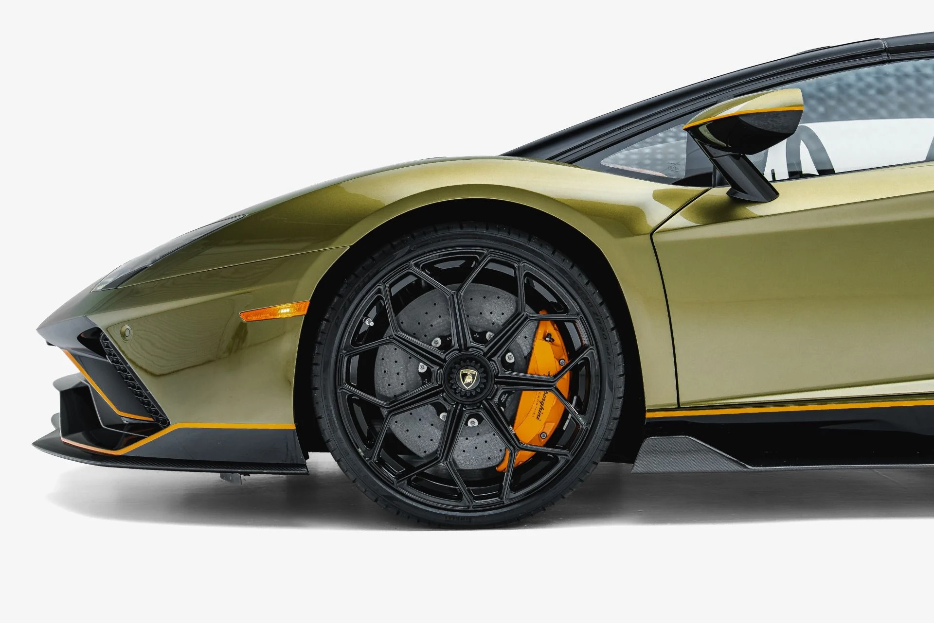 mph030_362454380_Used_2022_Lamborghini_Aventador_LP_780_4_Ultimae_1792689392_bddd0a2e14