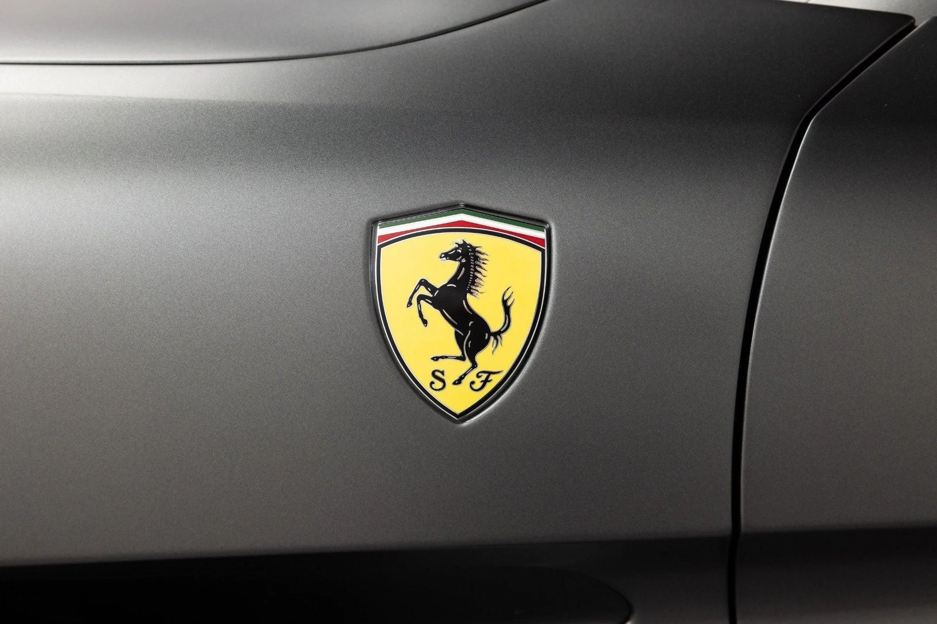 mph030_3630654566_Used_2023_Ferrari_Portofino_M_1784803707_1d942a1060
