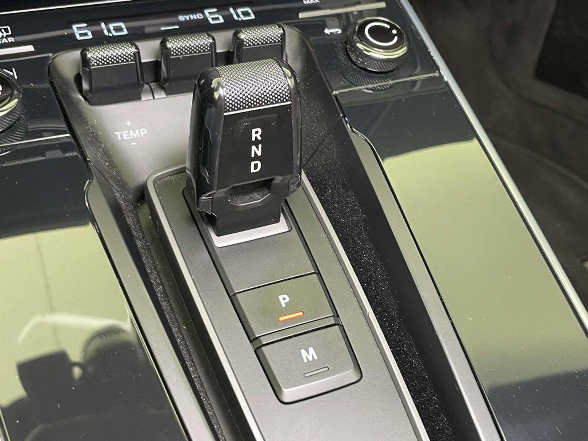 mph030_3637798418_c2_Aegf_T_Vv_YO_Qa_P09_T_Wb_RJX_N7o_4b0407ae63