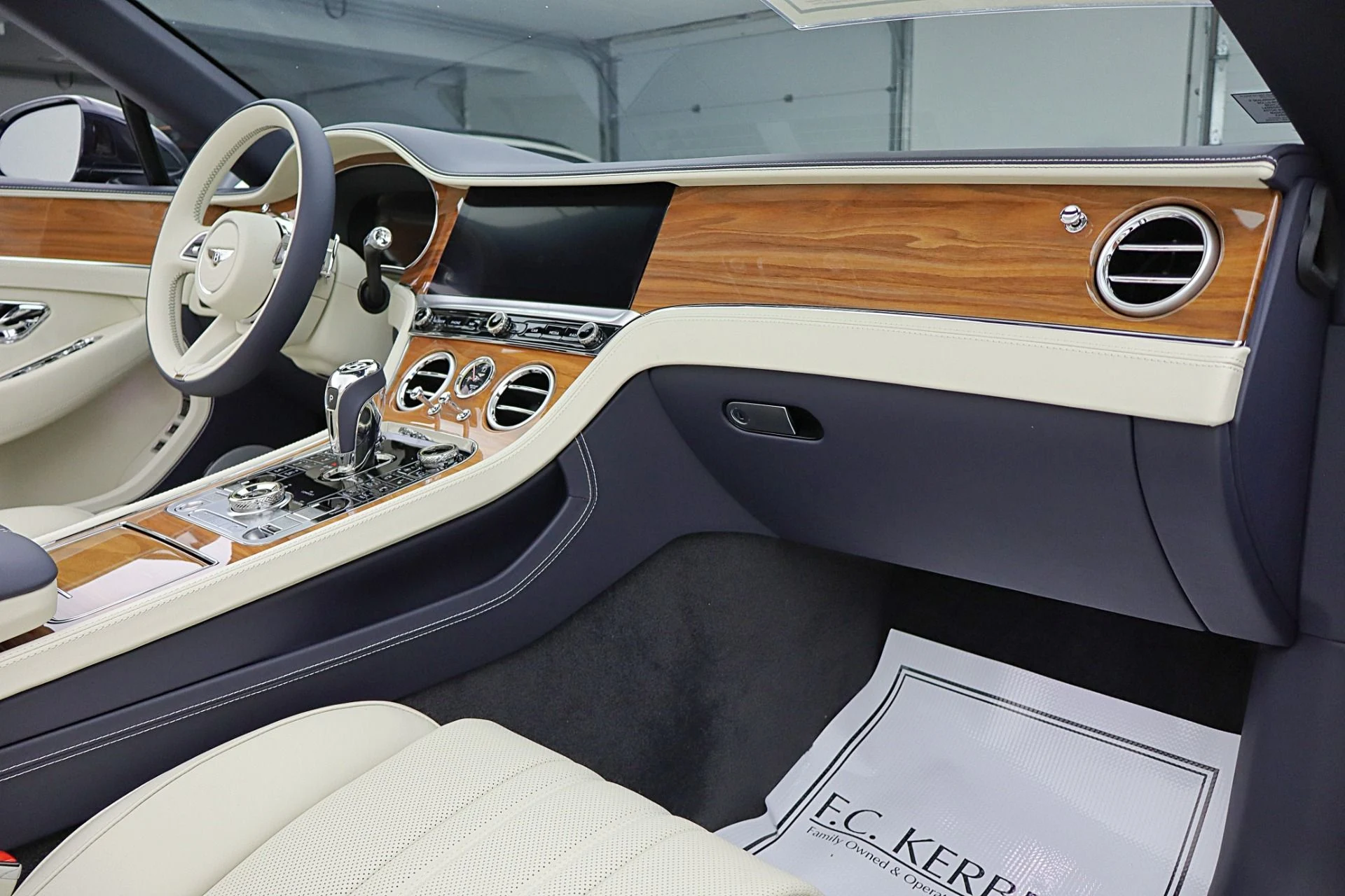mph030_3656799505_New_2026_Bentley_Continental_GTC_18c55bf68e