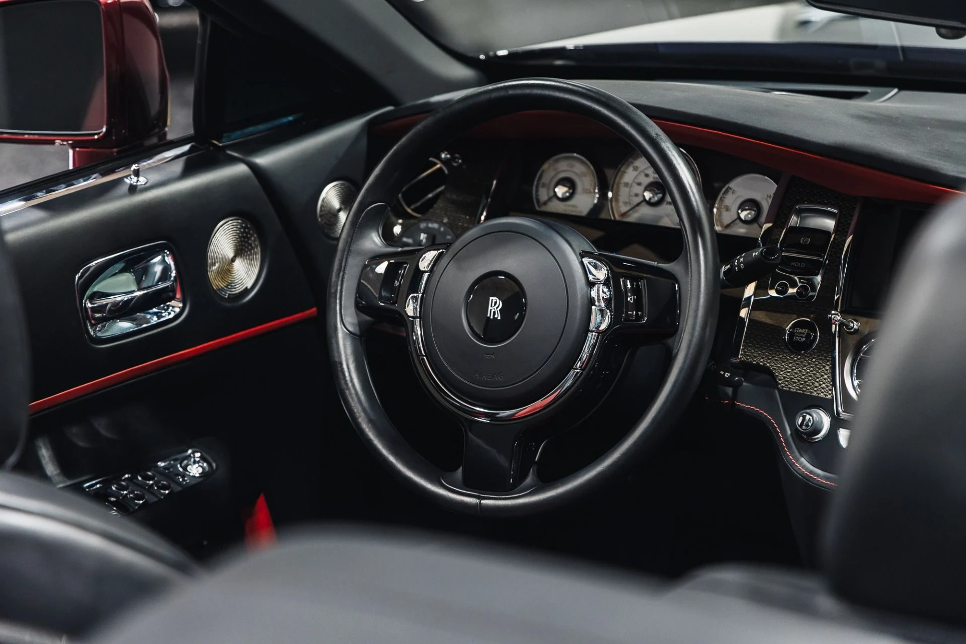 mph030_3657674043_Used_2019_Rolls_Royce_Dawn_1775855974_be29840093