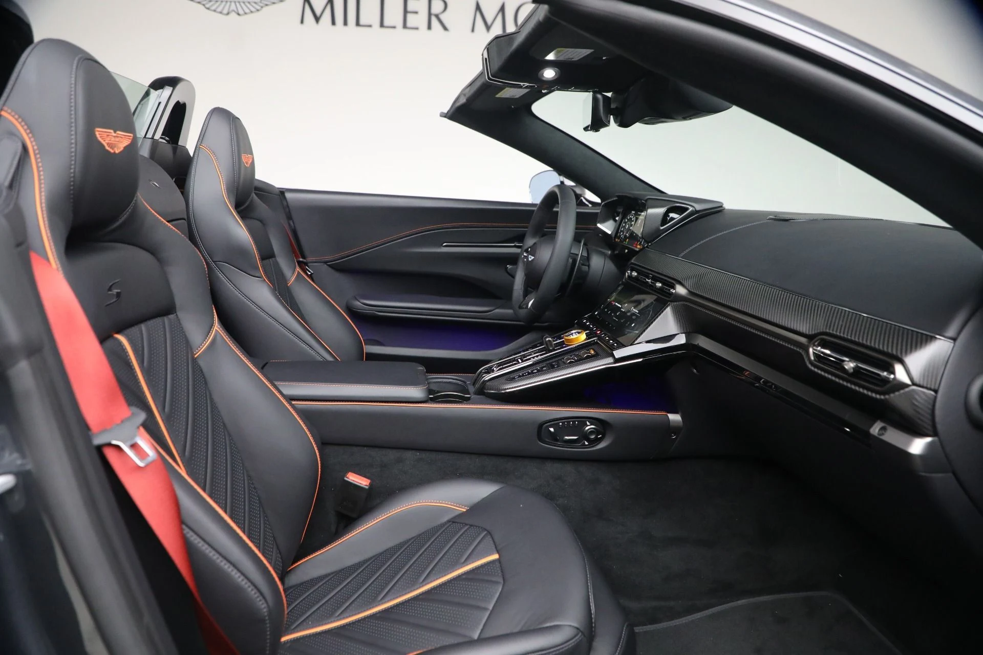 mph030_3678167861_New_2026_Aston_Martin_Vantage_S_Roadster_1774535973_e36445efbf