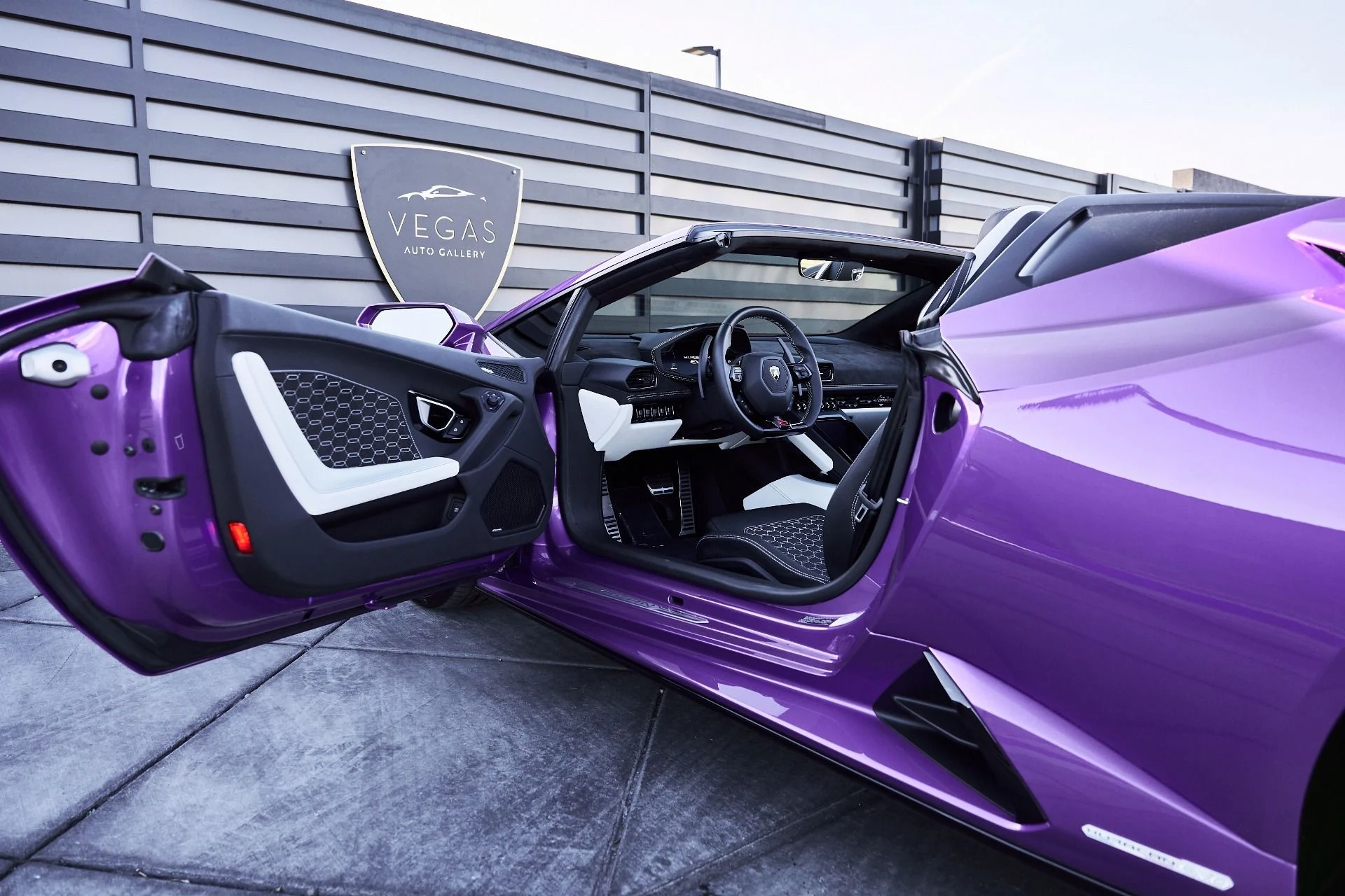 mph030_368288789_Used_2024_Lamborghini_Huracan_EVO_Base_1774744542_7af41c4bc5