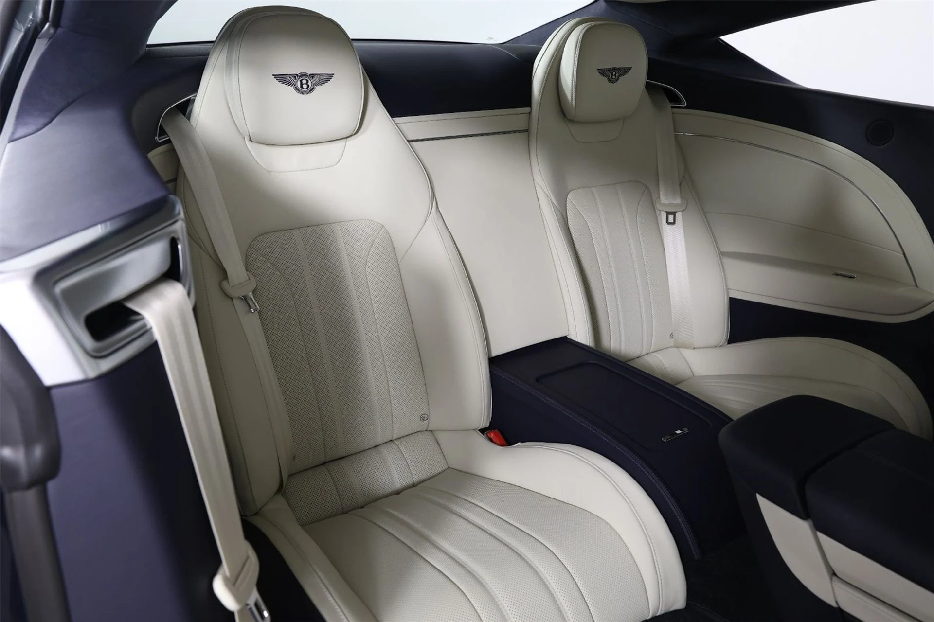 mph030_3684337684_7e56c14a6085f41fc3317a280b68b9c9_606b68e26a