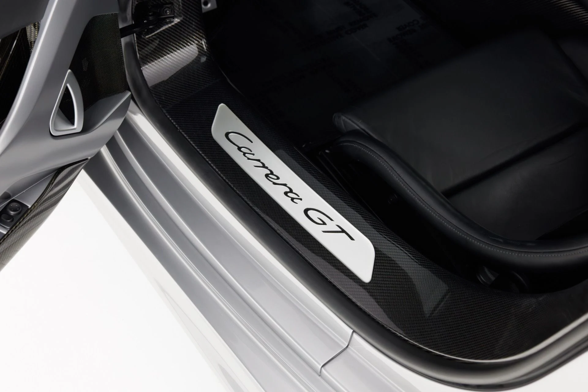 mph030_3688227608_Used_2004_Porsche_Carrera_GT_1780433570_a73ab8d224