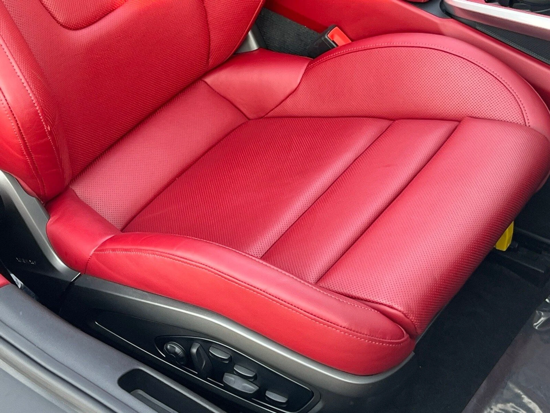 mph030_3694527031_b5e18b88fa8db6c53836891a266d7198x_4220f44f93