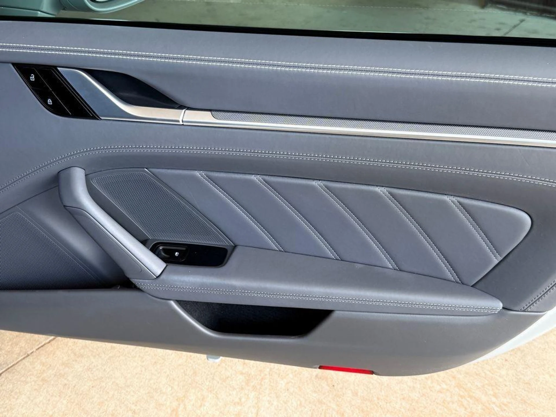 mph030_369591943_h_Nl_Xr_Uu4_Lx_Fg_X_F_Ldq7o2_Pv_S5_Ks_d044c30806