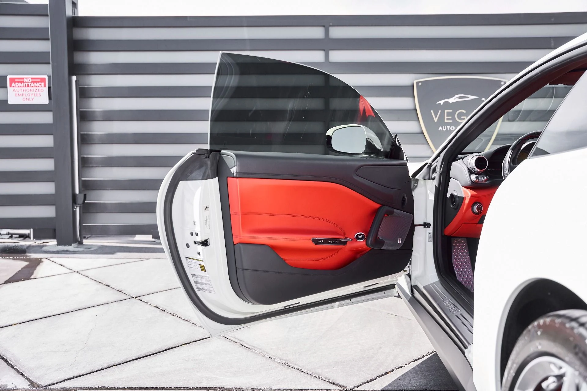 mph030_370238930_Used_2019_Ferrari_GTC_4_Lusso_V12_1771467692_b328e44d67