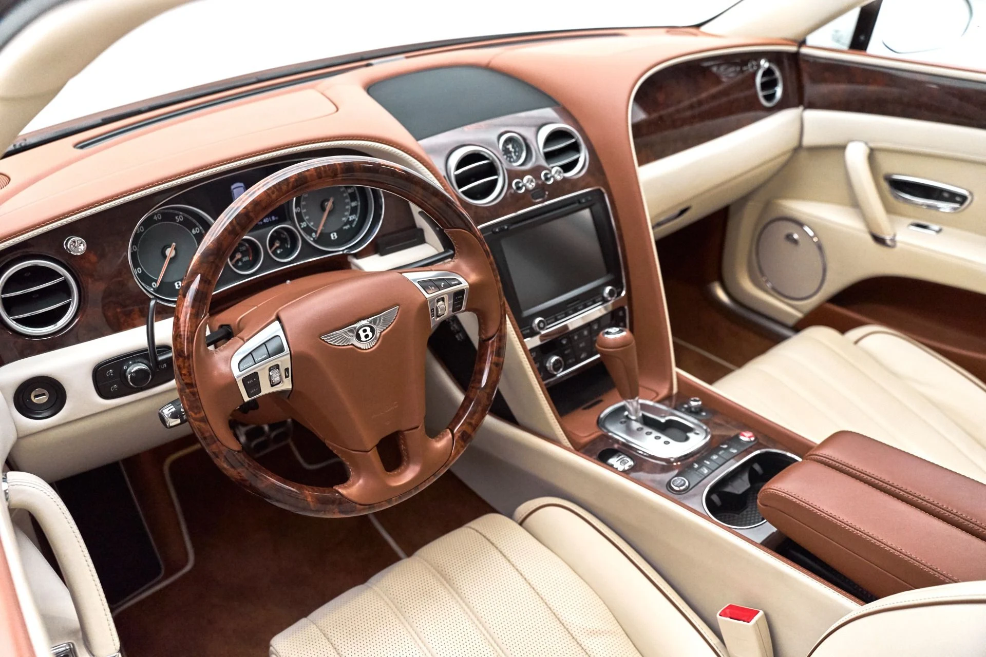 mph030_3704907823_Used_2015_Bentley_Flying_Spur_V8_1615575181_4ddda5fec6