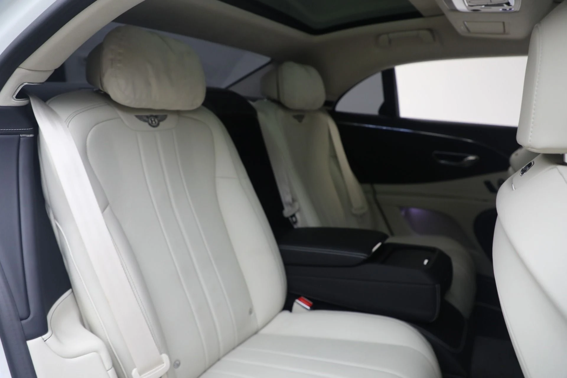 mph030_3712249040_Used_2024_Bentley_Flying_Spur_Hybrid_d5f87751ad