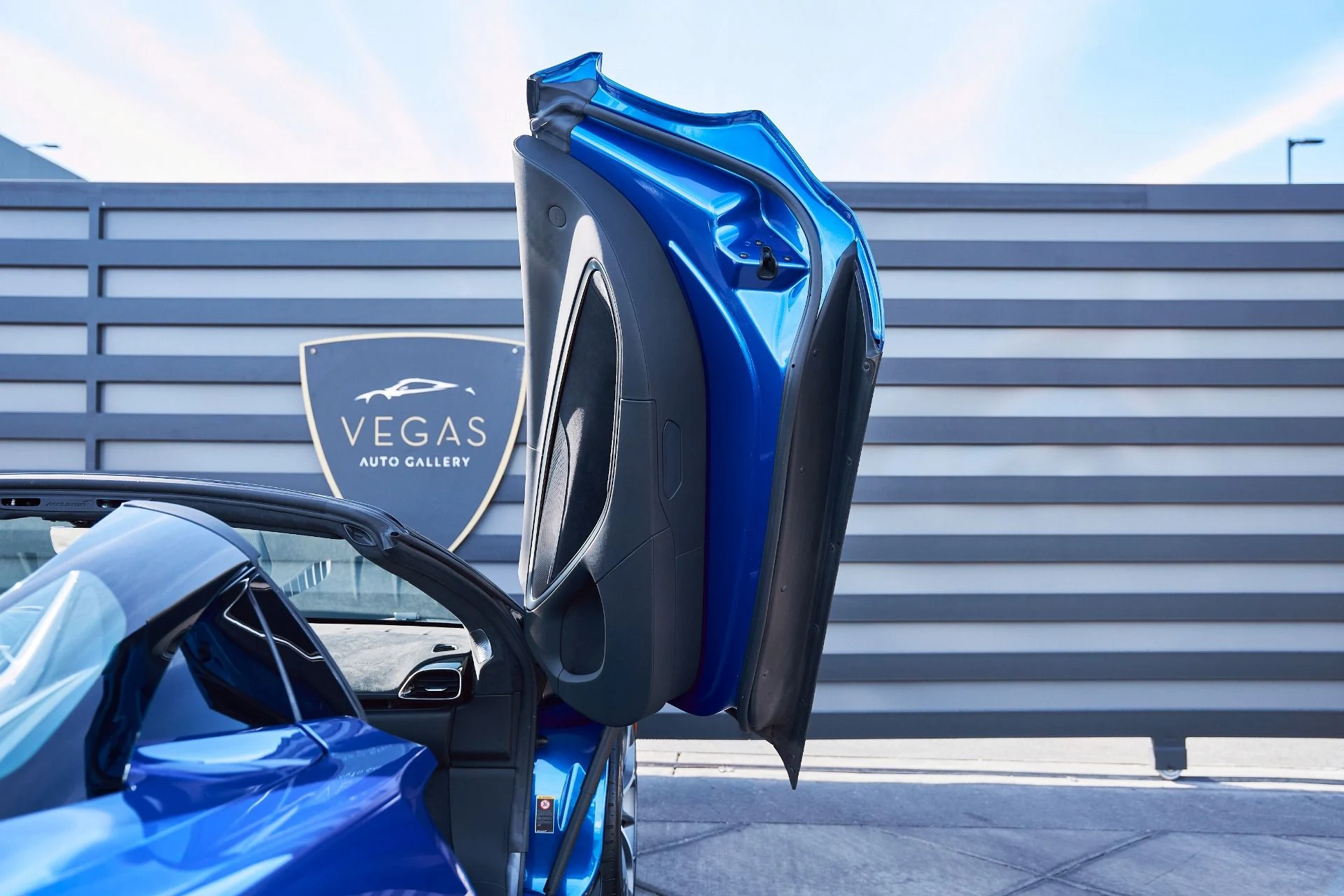 mph030_3721117199_Used_2025_Mc_Laren_Artura_1769567622_8cd4db8d53