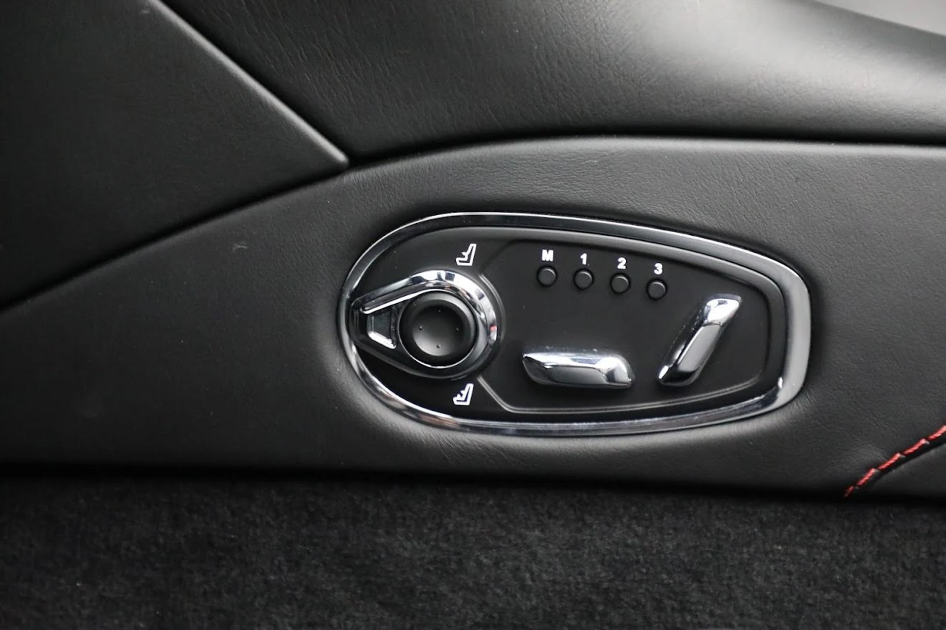 mph030_3726161020_Used_2020_Aston_Martin_DB_11_Volante_Convertible_1682724491_ae72cc4202