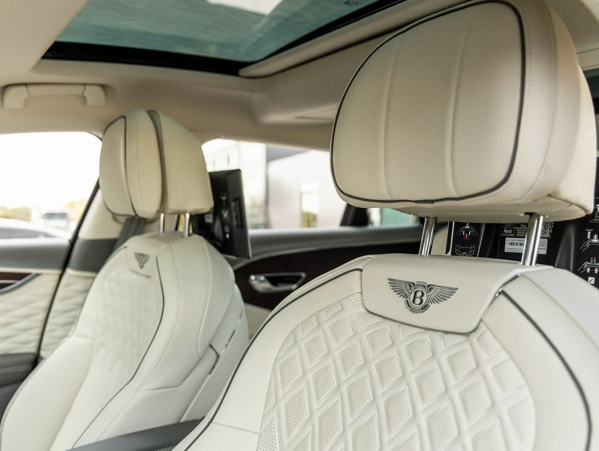 mph030_3734798308_31_e90b5c0c61