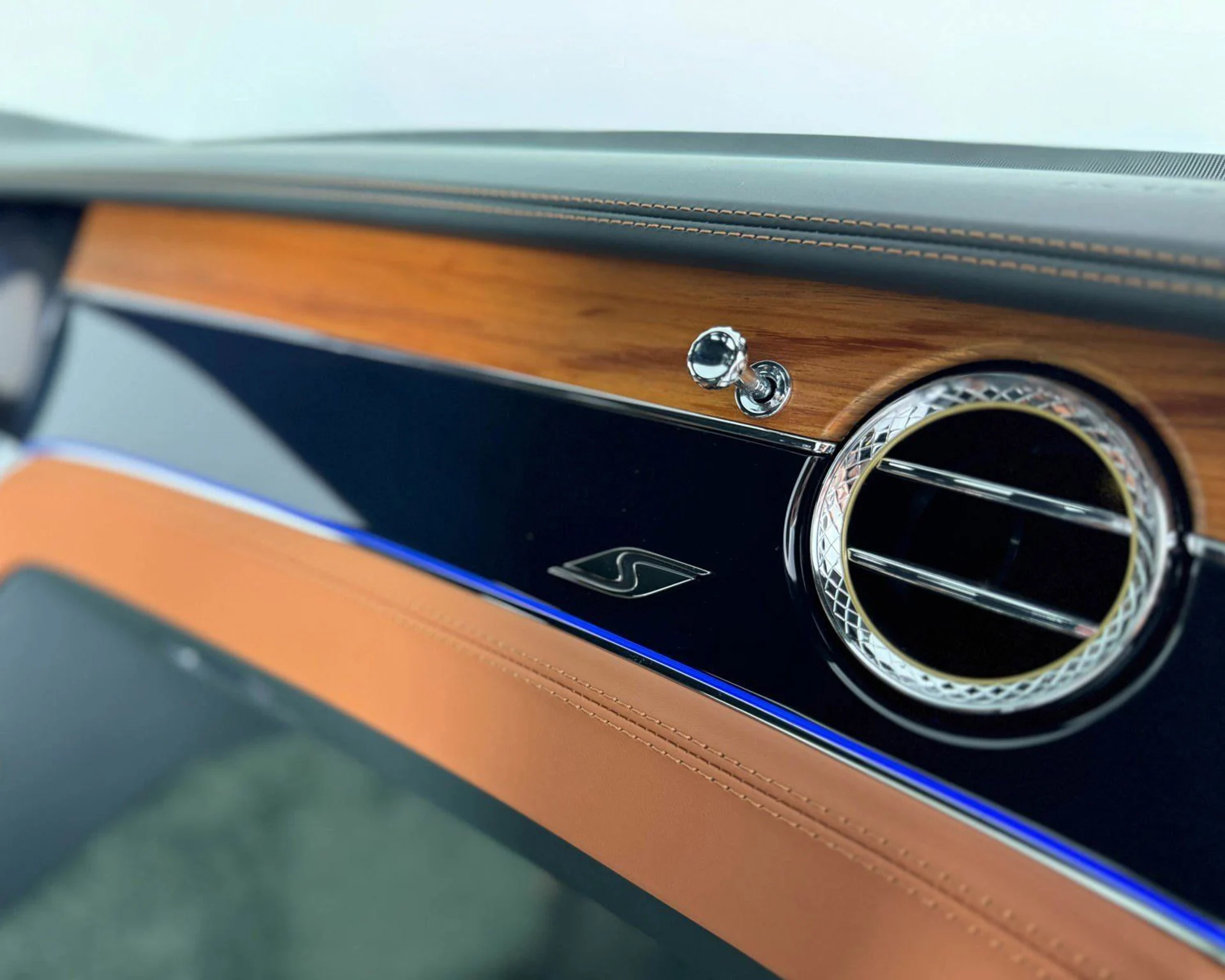 mph030_3746610069_abfb9cb1f9774bceb8d205e02bef5734_7f38701b5a