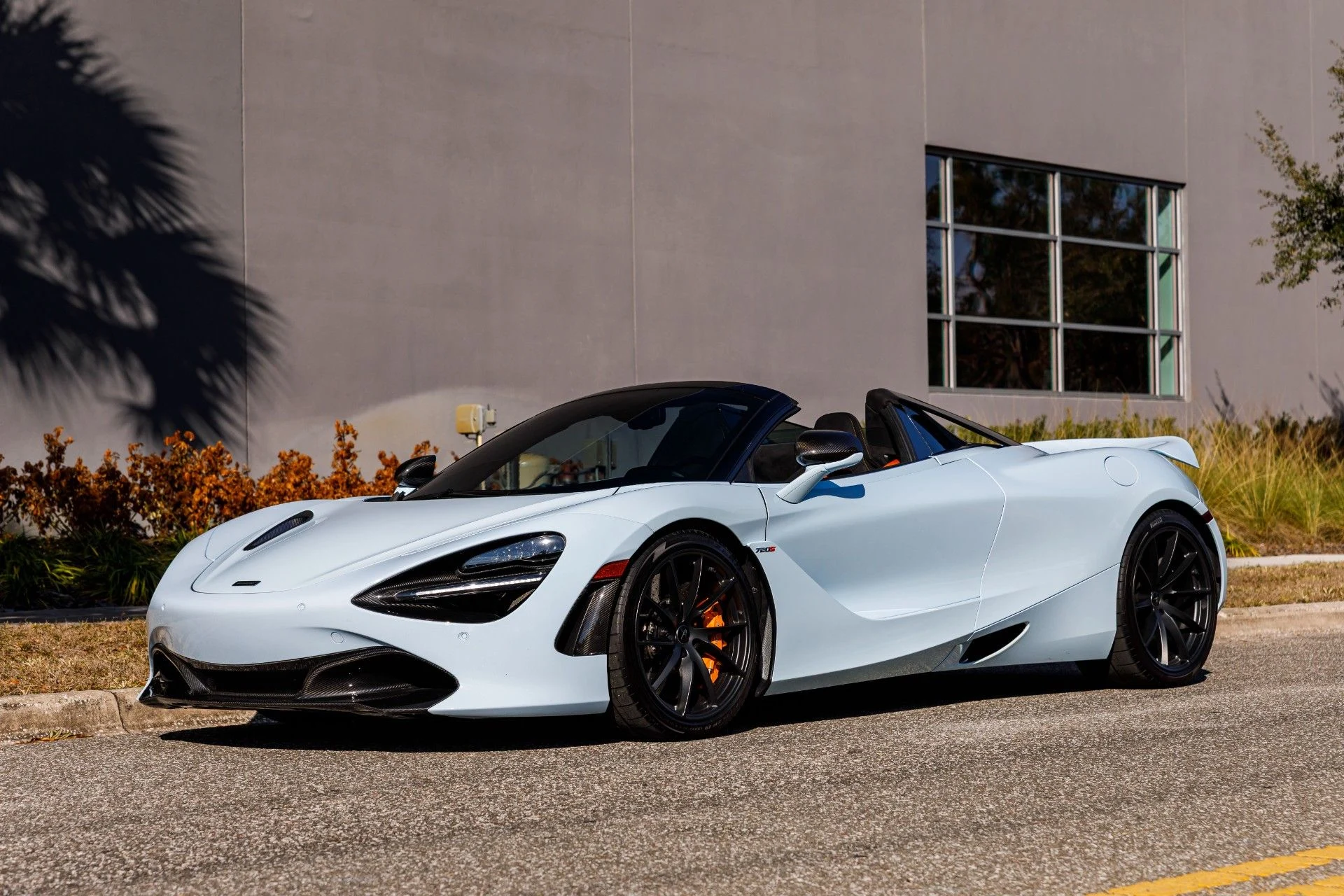 mph030_375993654_654_p31_l_59fce7e6eb