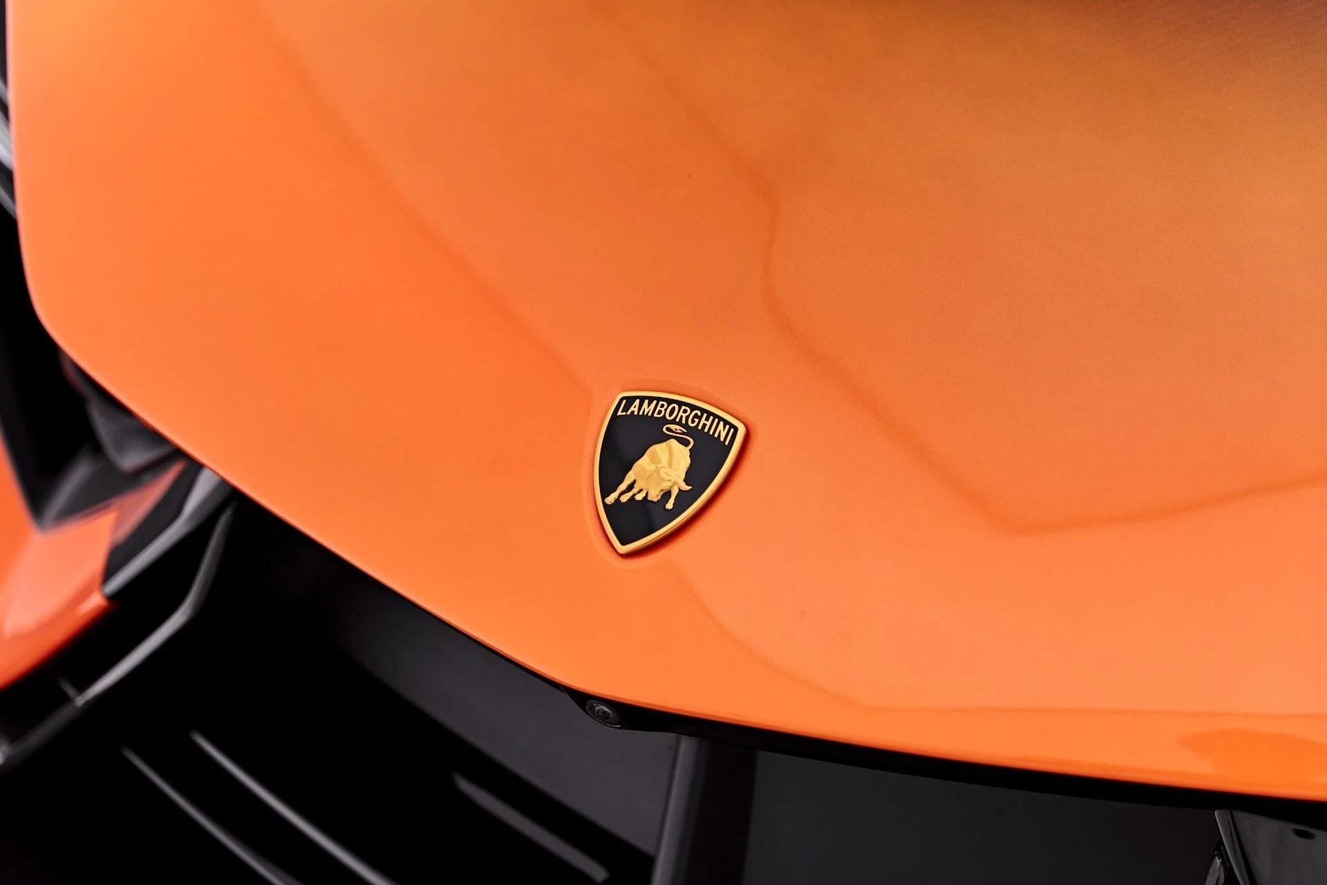 mph030_3761158017_Used_2025_Lamborghini_Revuelto_Base_1786151786_c7b6b51e6b