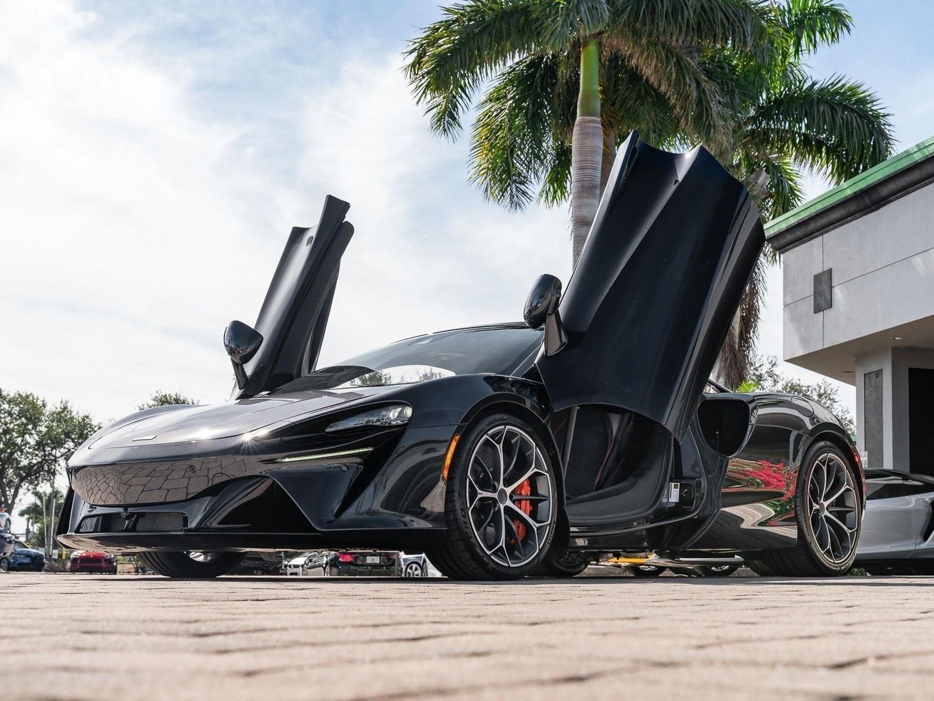 mph030_3766903901_Used_2025_Mc_Laren_Artura_Coupe_1773864518_ecd1c6b780