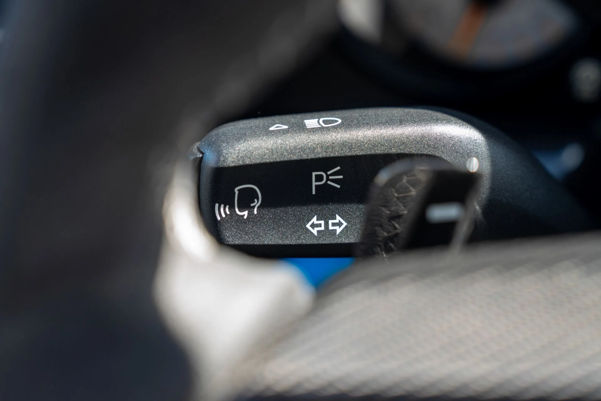 mph030_3770610637_Used_2018_Porsche_911_GT_2_RS_1791309735_cbfdfb19a9